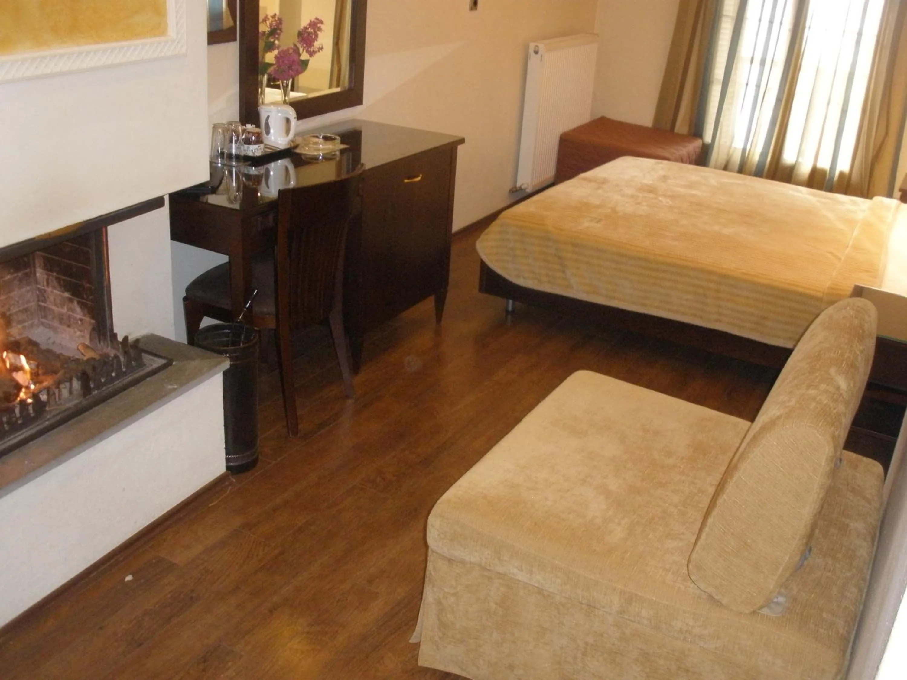 Photo of the whole room, Bed in Pelias Hotel