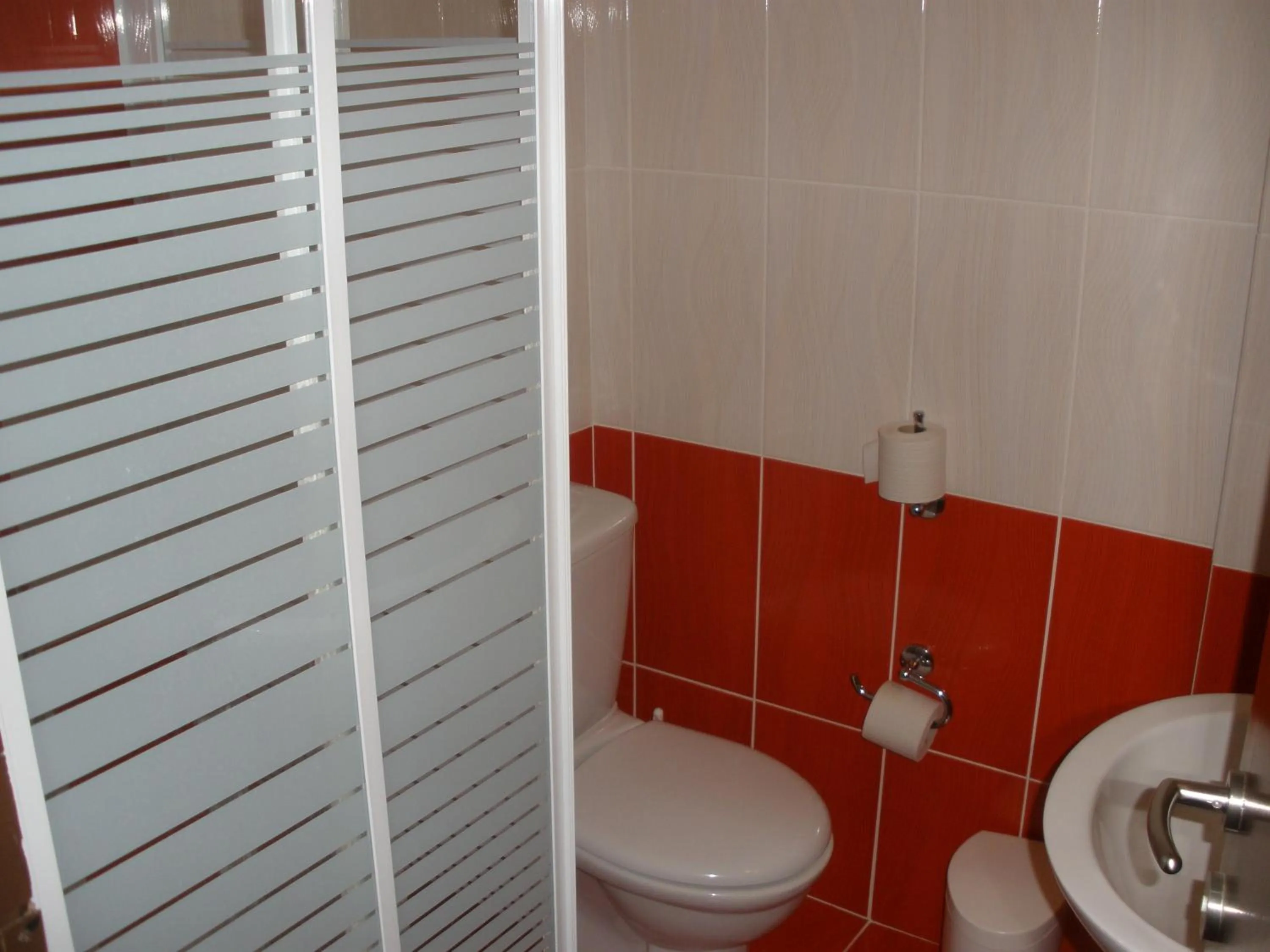 Bathroom in Pelias Hotel