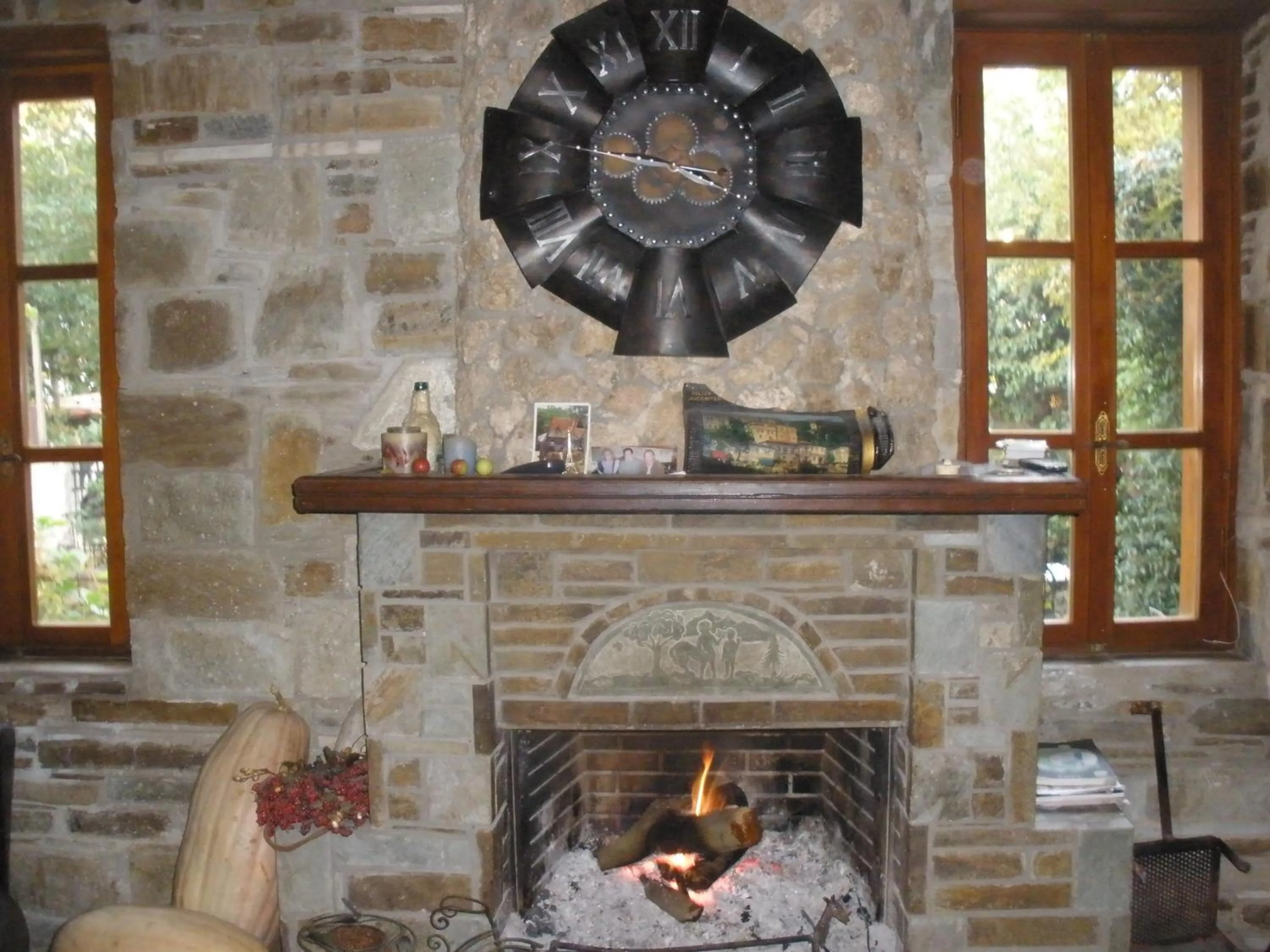 Decorative detail in Pelias Hotel