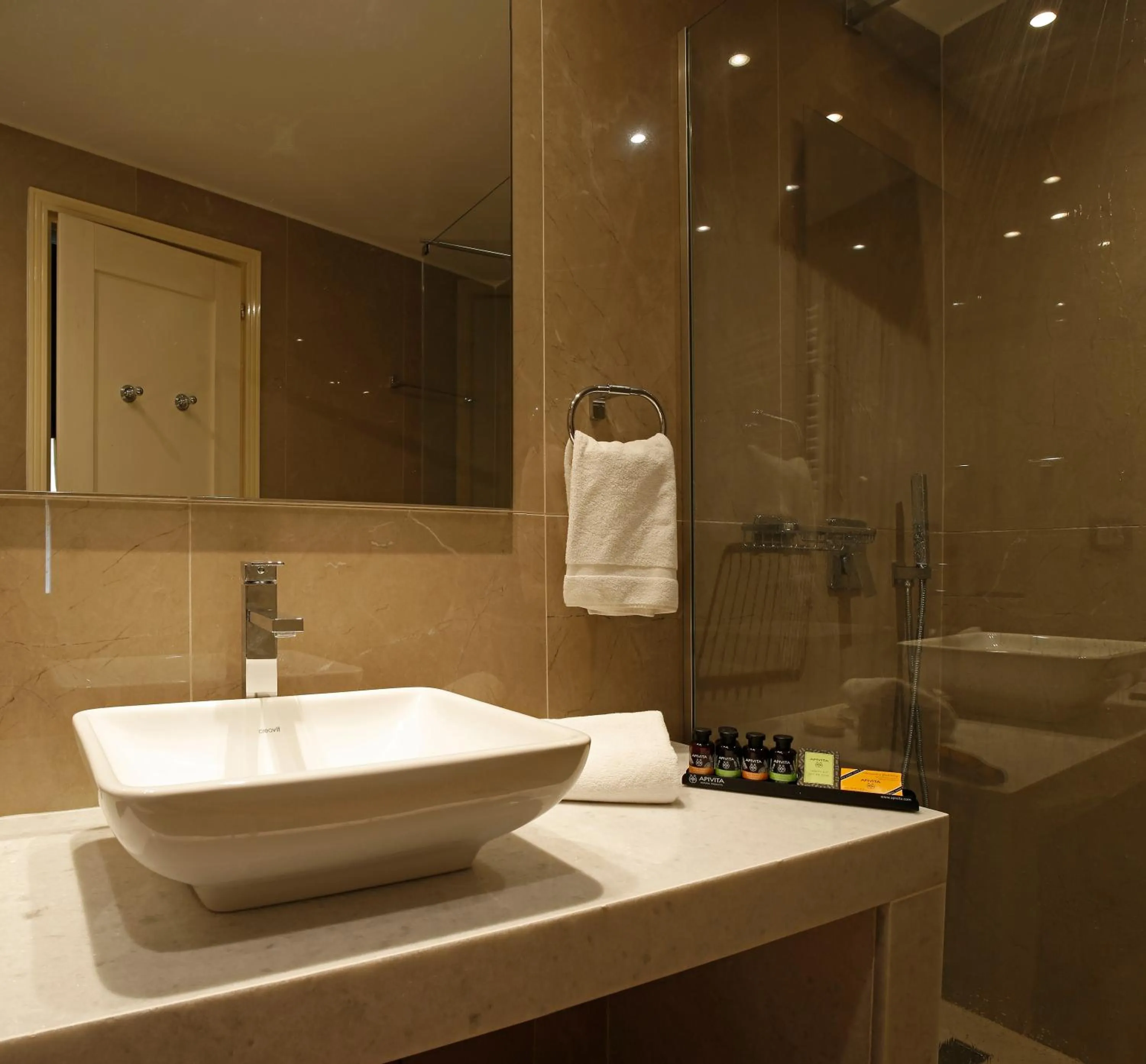 Bathroom in Siora Vittoria Boutique Hotel