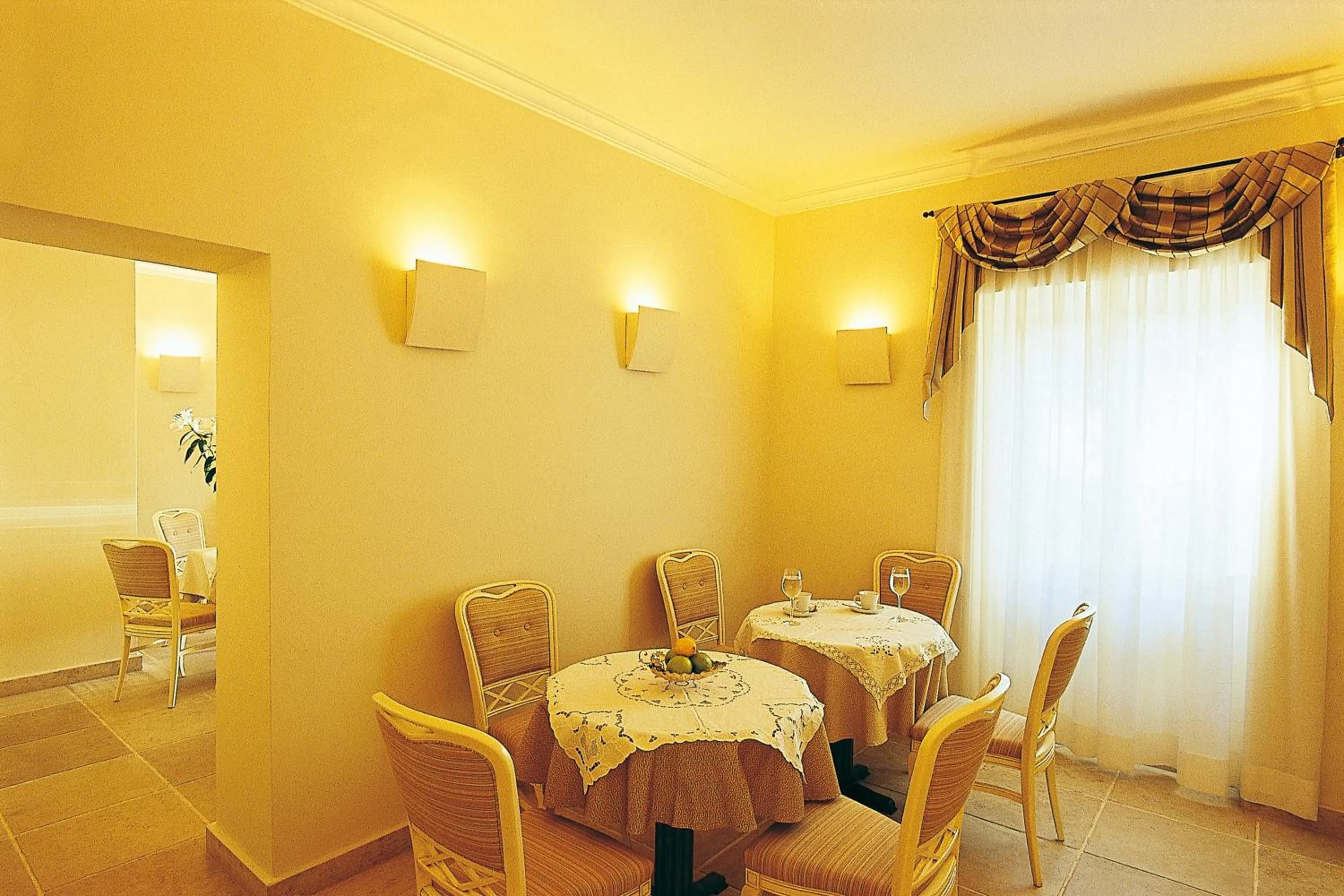 Restaurant/places to eat in Siora Vittoria Boutique Hotel