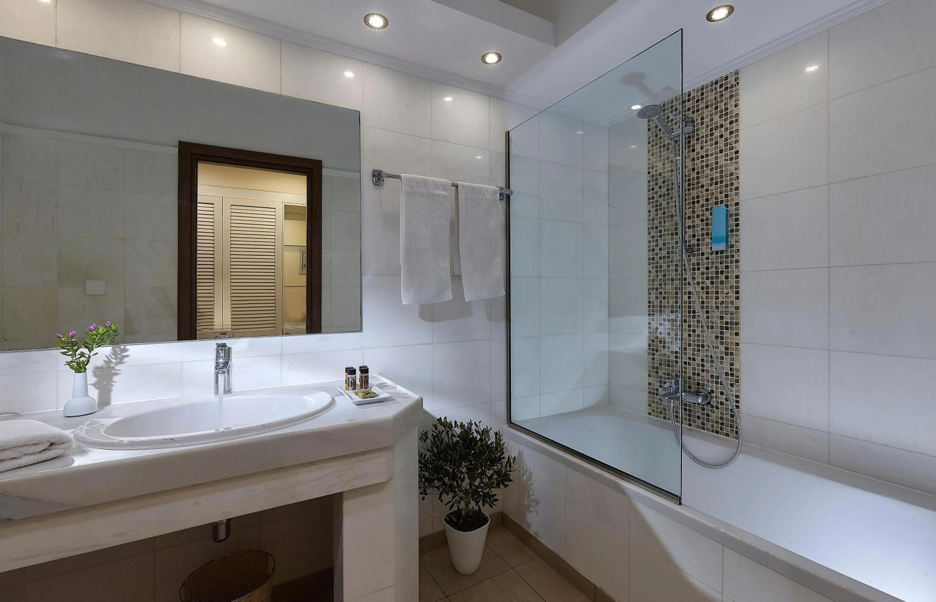 Bathroom in Alexander Beach Hotel & Village Resort