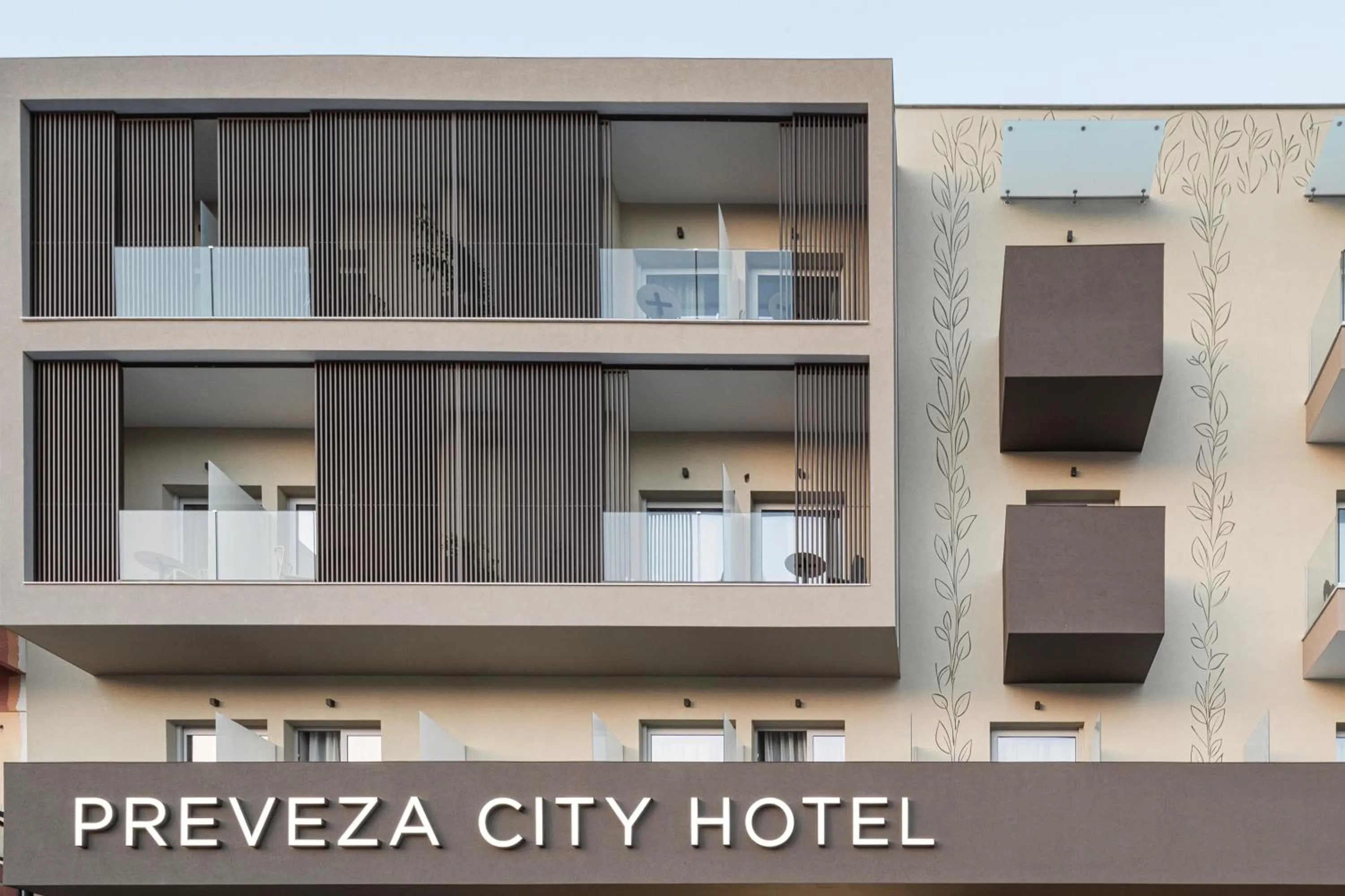 Property building in Preveza City Comfort Hotel