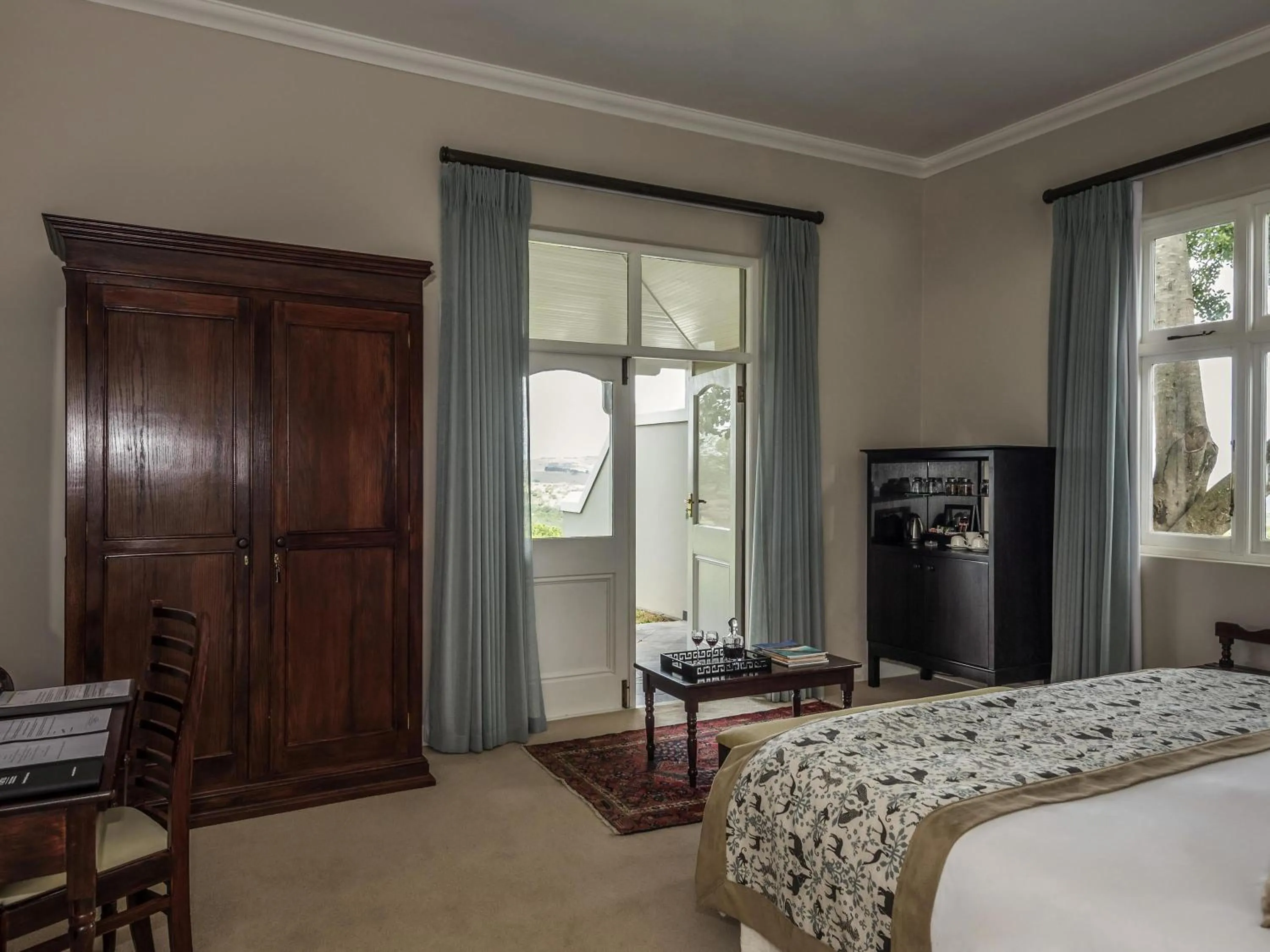 Bedroom, Bed in Founders Lodge by Mantis