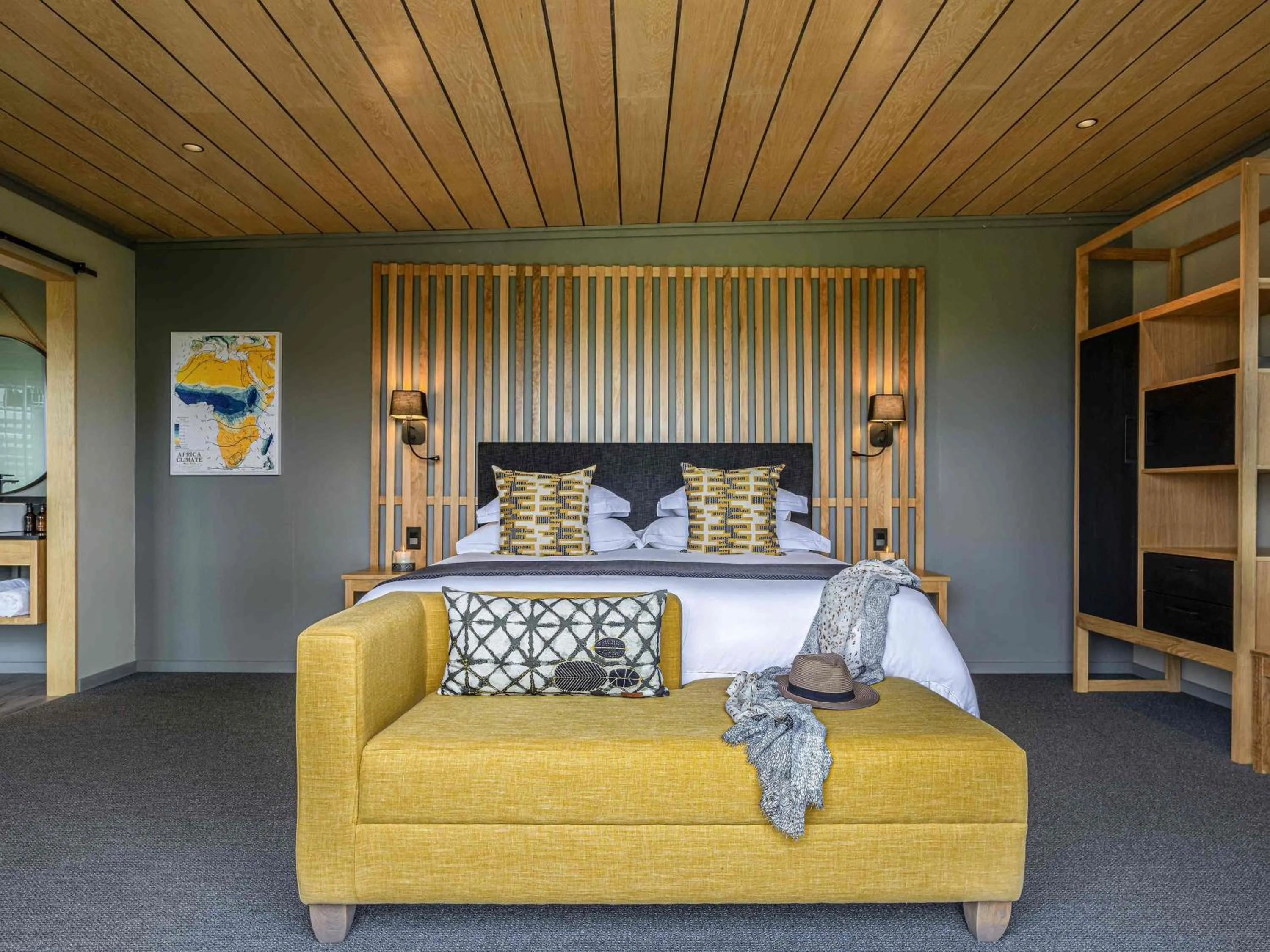 Bedroom in Founders Lodge by Mantis