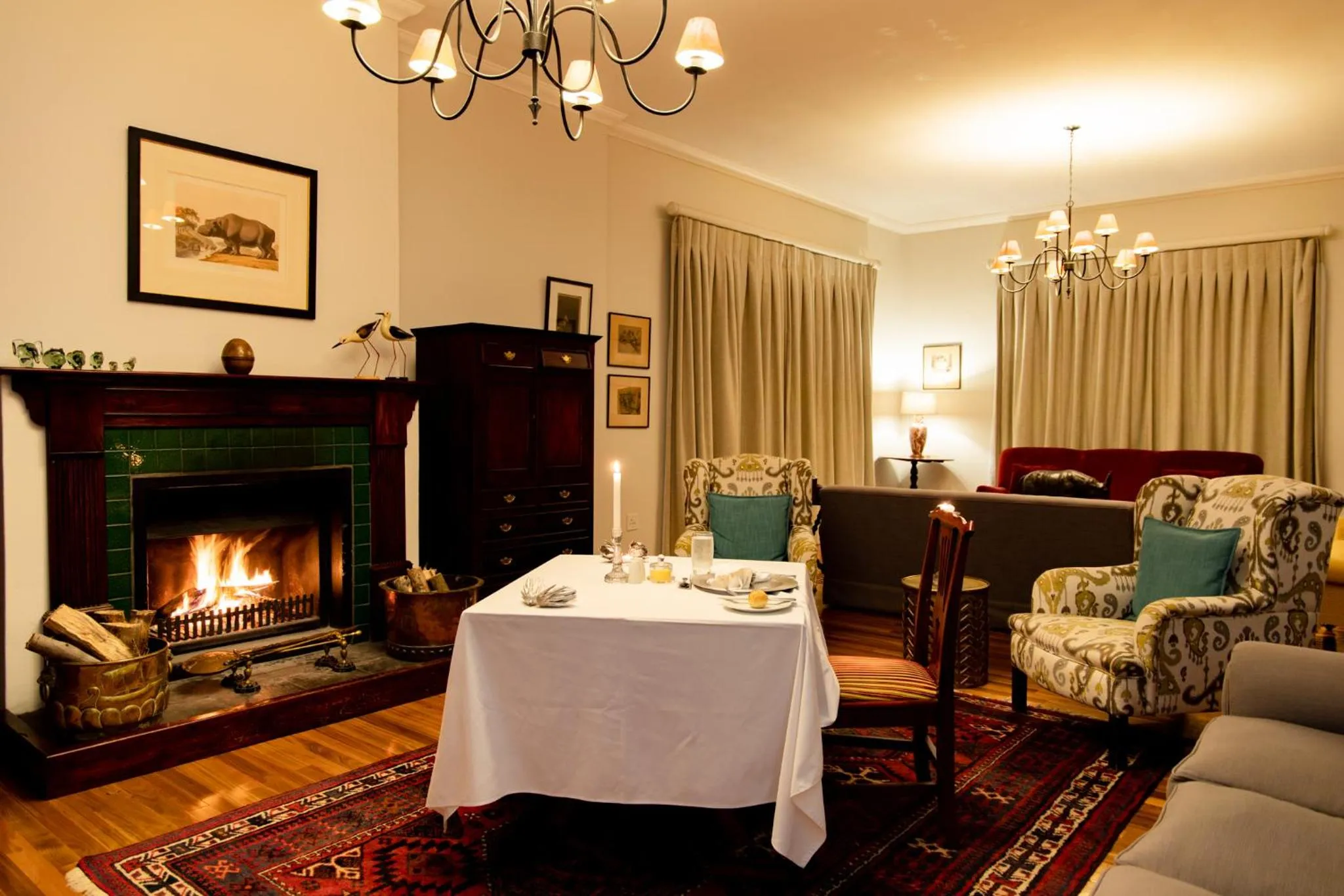 Food in Founders Lodge by Mantis