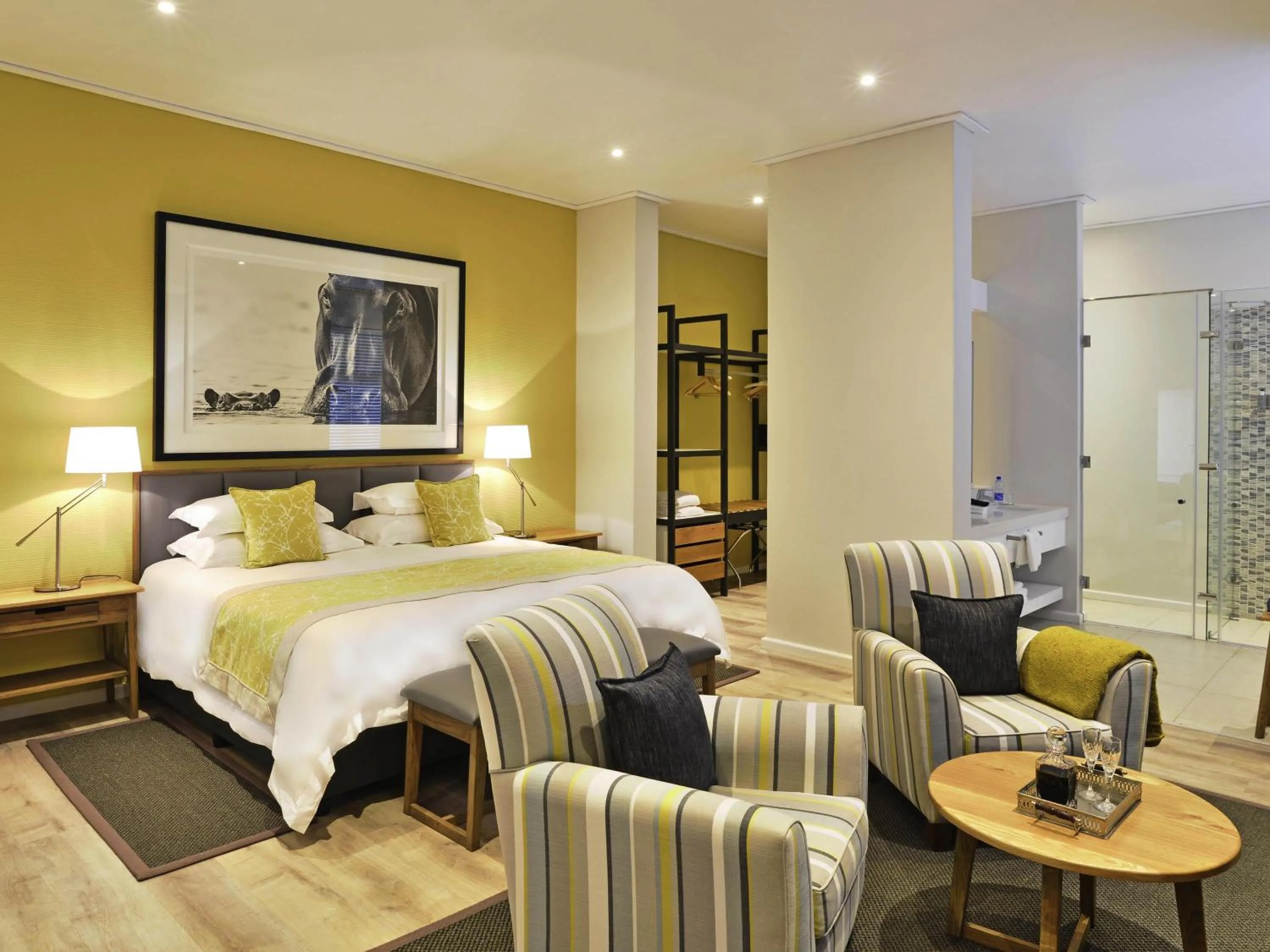 Bedroom, Bed in Founders Lodge by Mantis