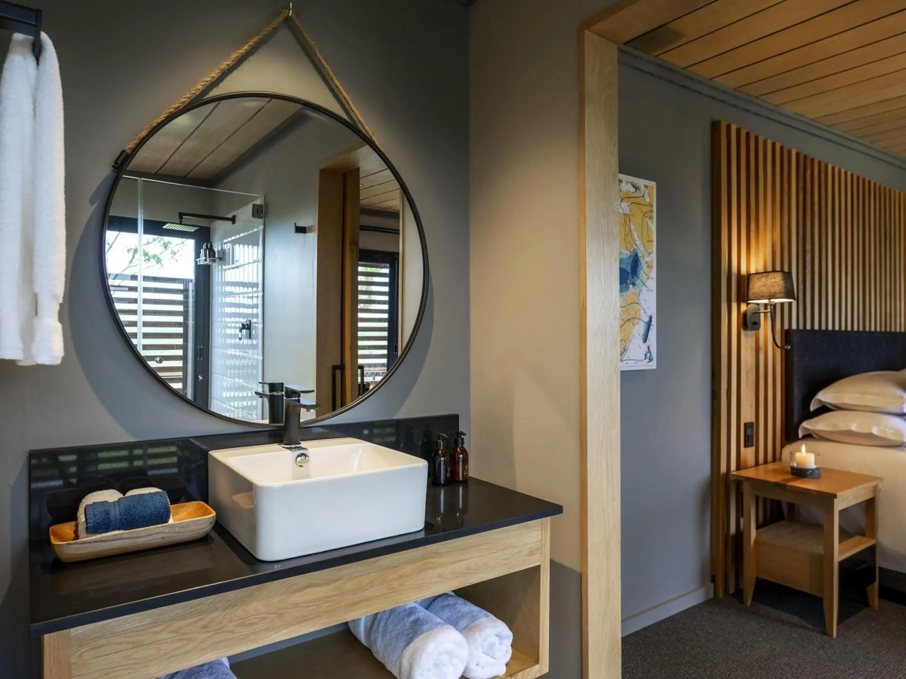 Honeymoon Pod in Founders Lodge by Mantis Honeymoon Pod in Founders Lodge by Mantis