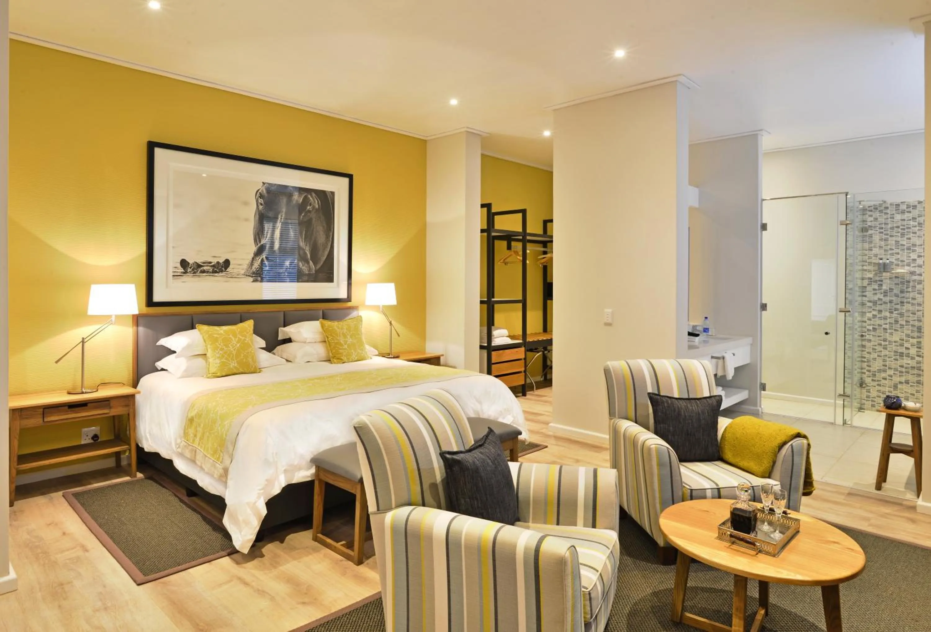 Photo of the whole room, Bed in Founders Lodge by Mantis