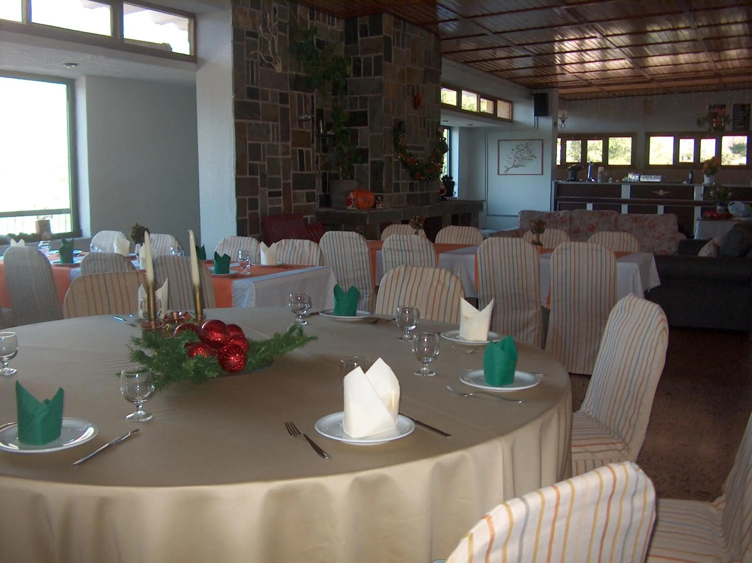 Restaurant/places to eat in Chrissa Camping Rooms & Bungalows