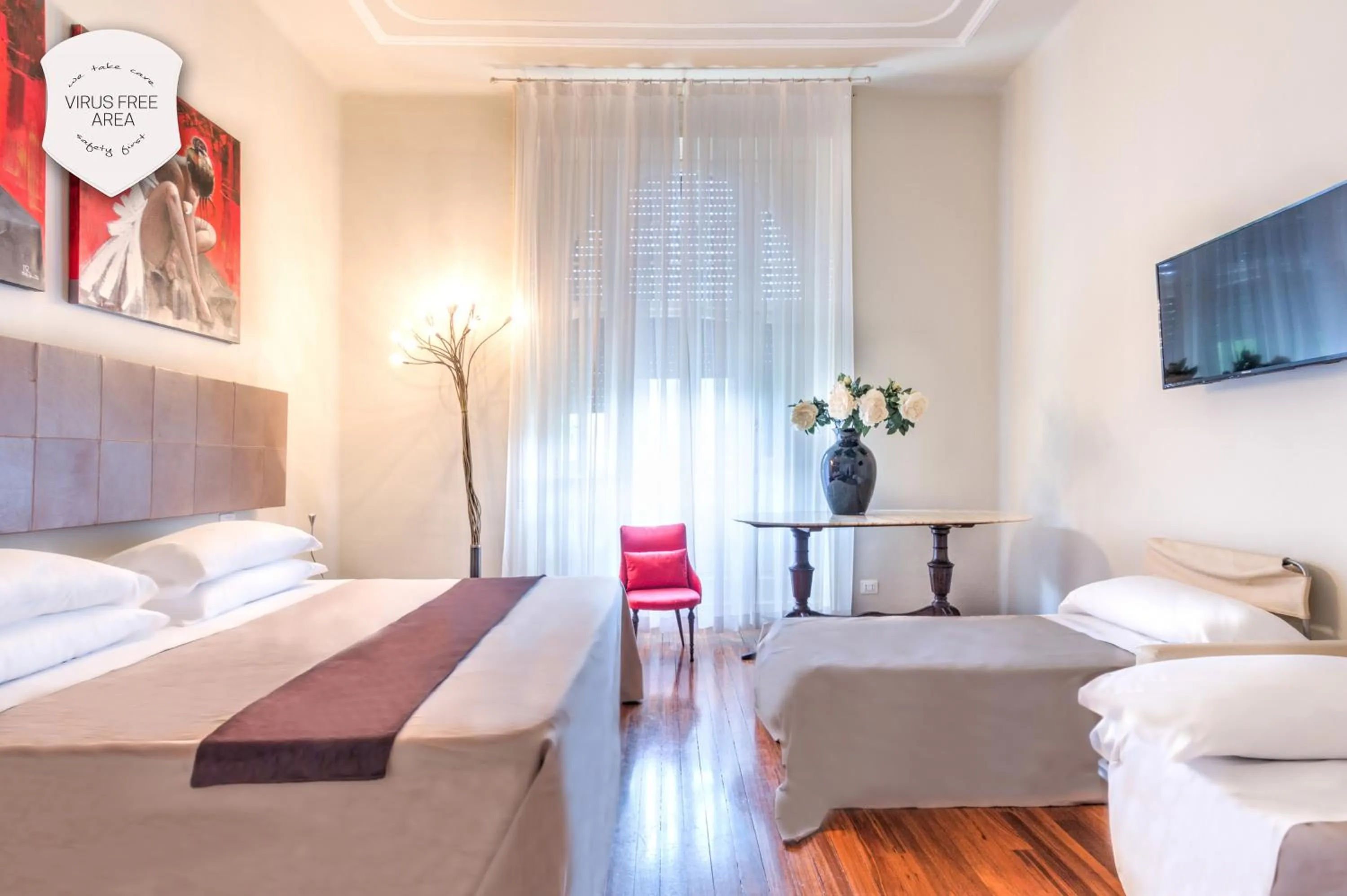 Photo of the whole room, Bed in Ramé Suites