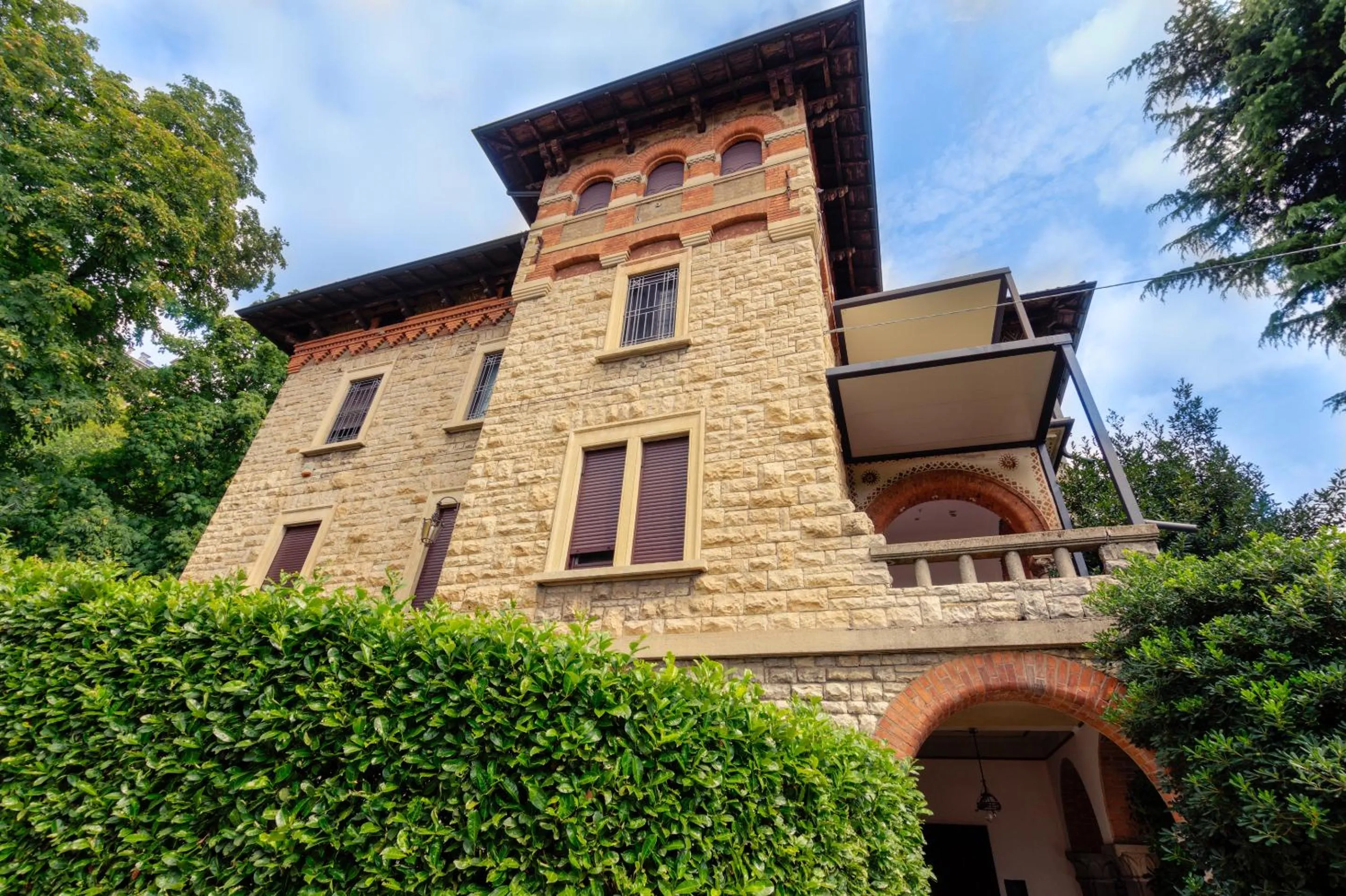 Property building in Ramé Suites