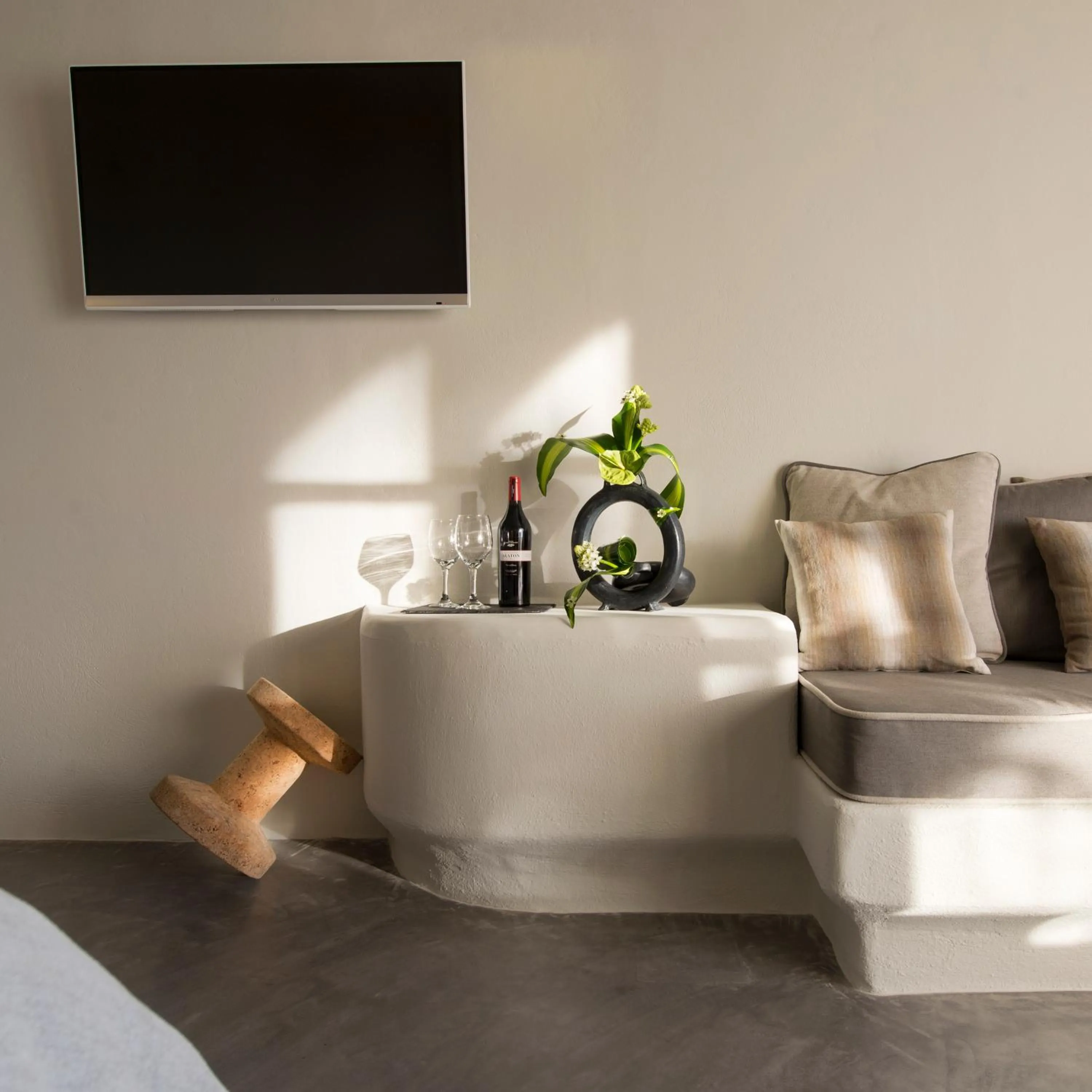 TV and multimedia in Avaton Resort And Spa