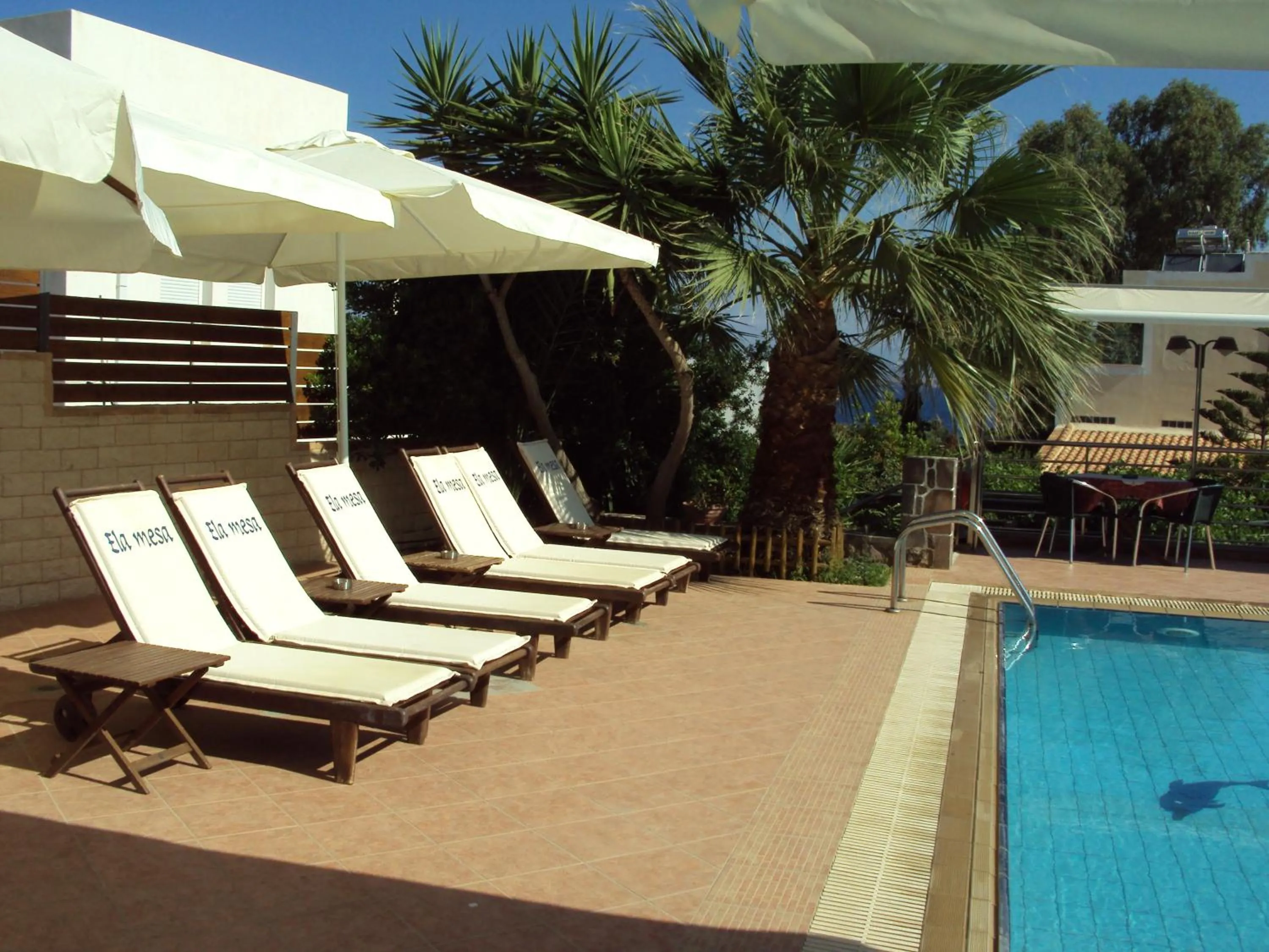 Swimming pool in Ela Mesa