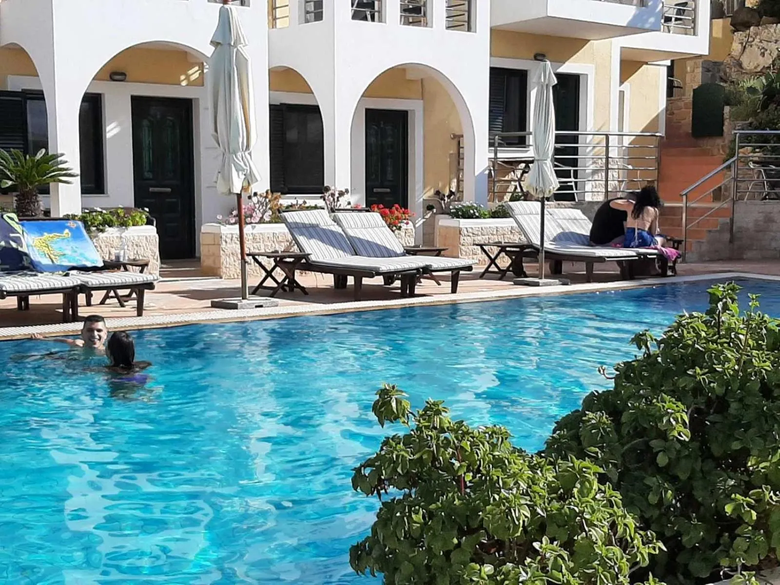 Swimming pool in Ela Mesa