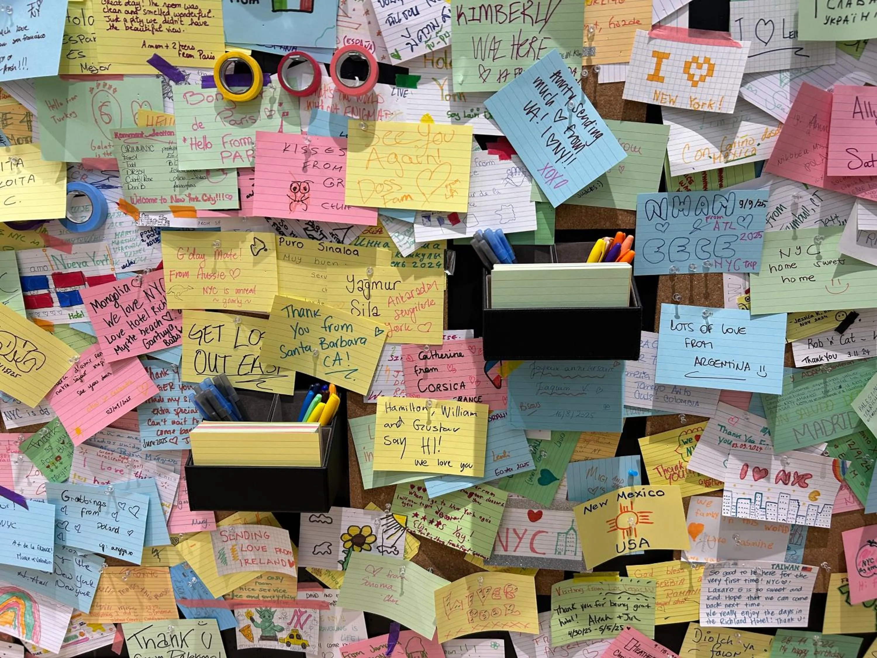 Communal lounge/ TV room in Hotel Richland LES