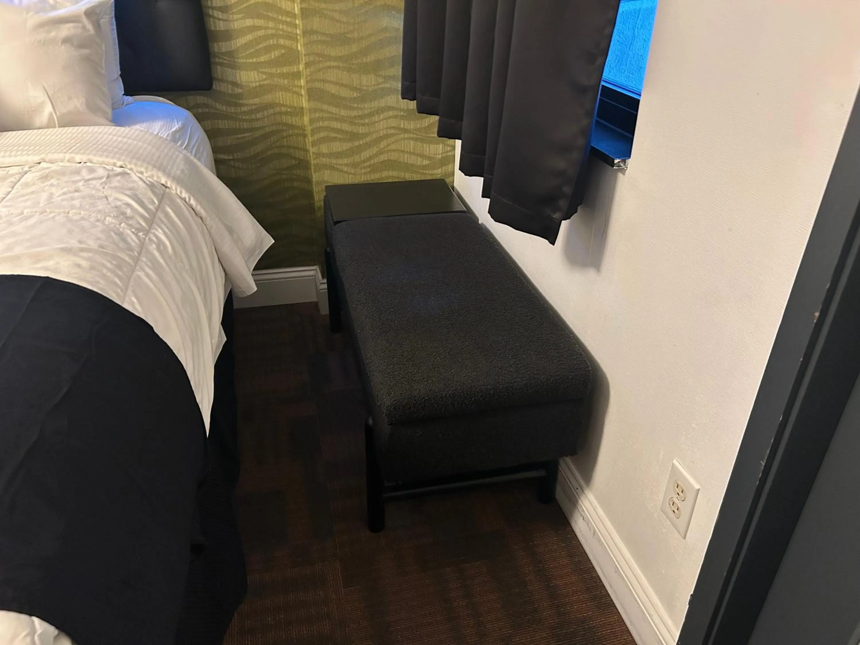 Bedroom, Bed in Hotel Richland LES