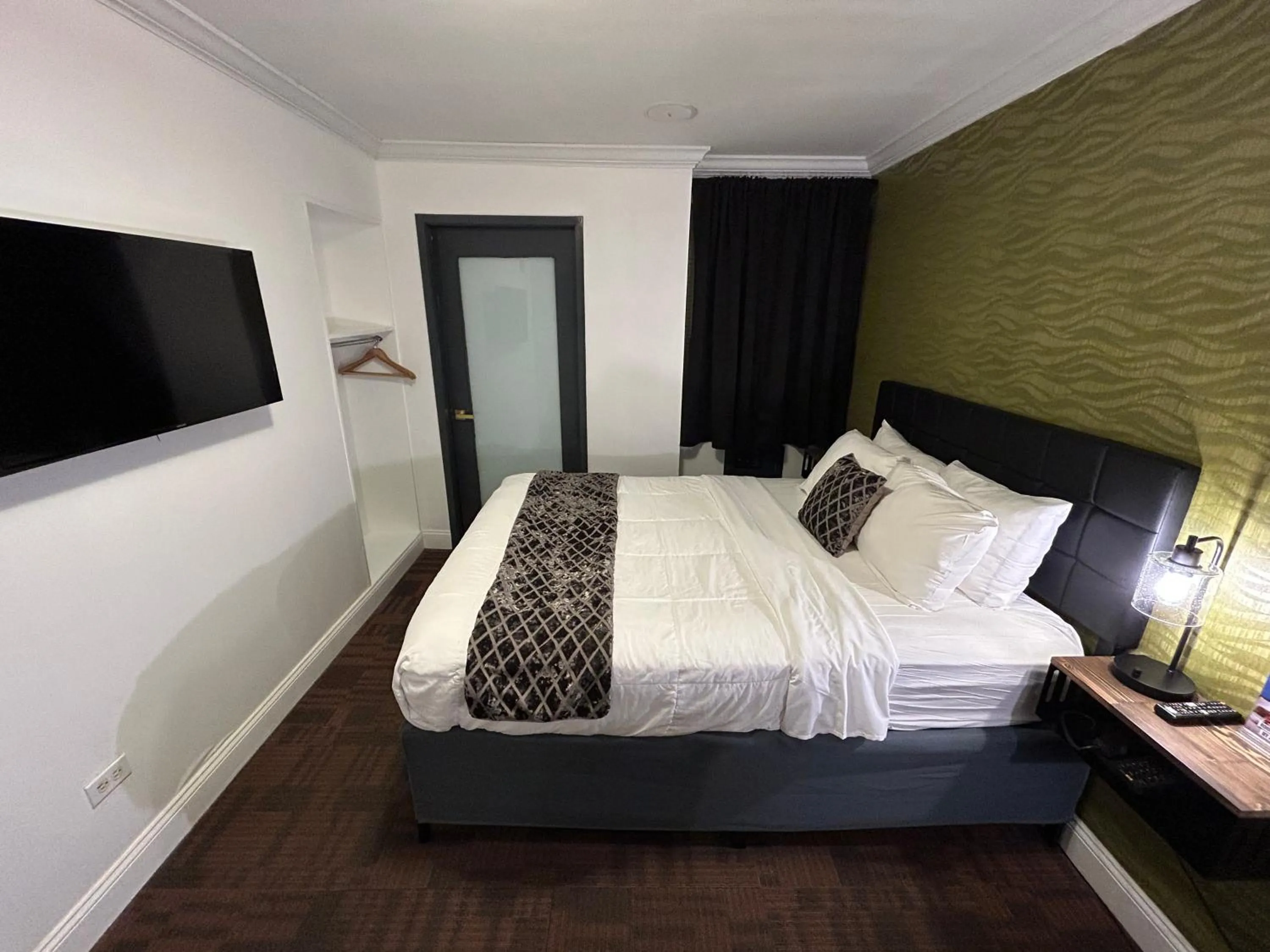 Bedroom, Bed in Hotel Richland LES