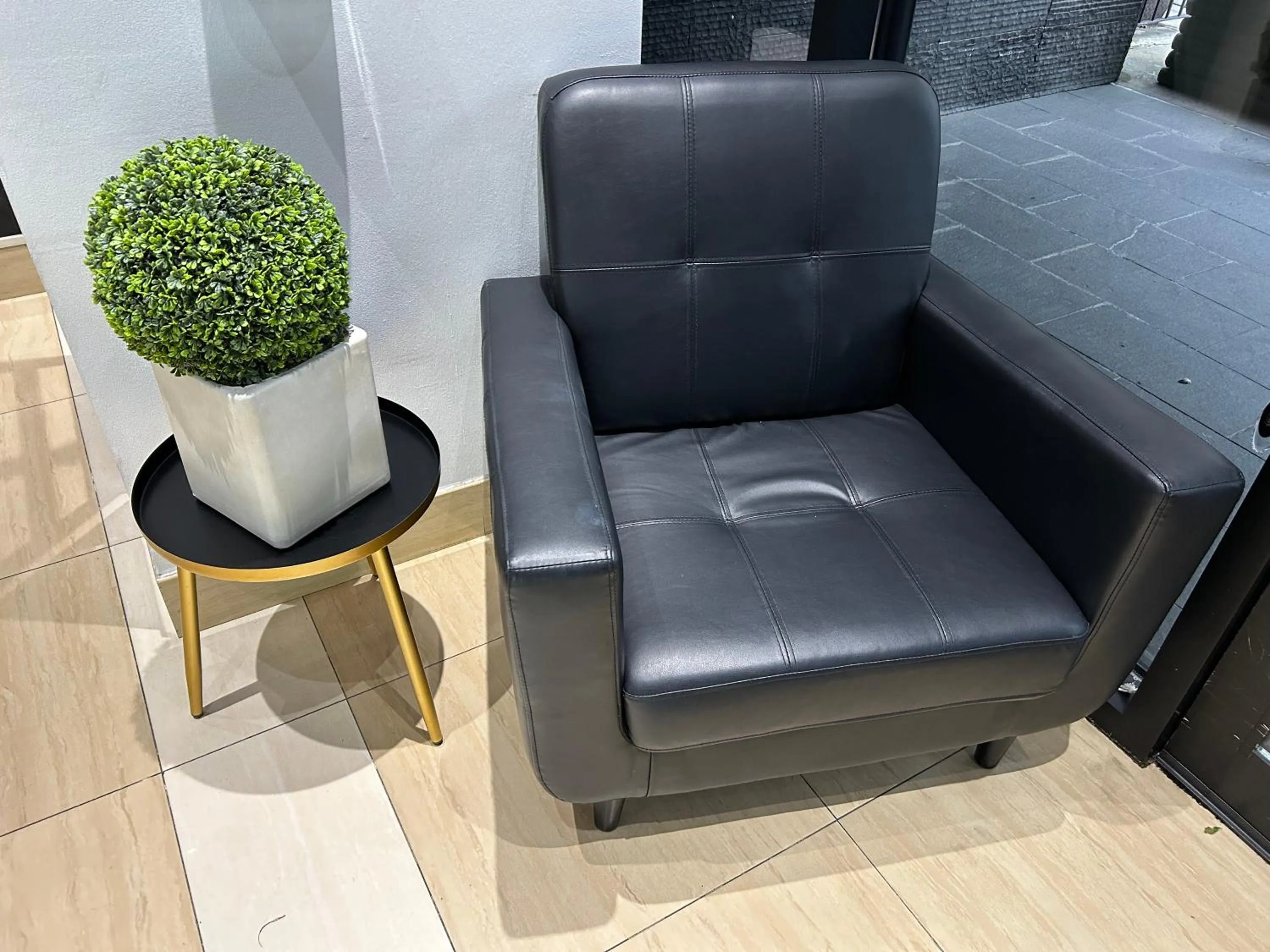 Communal lounge/ TV room in Hotel Richland LES