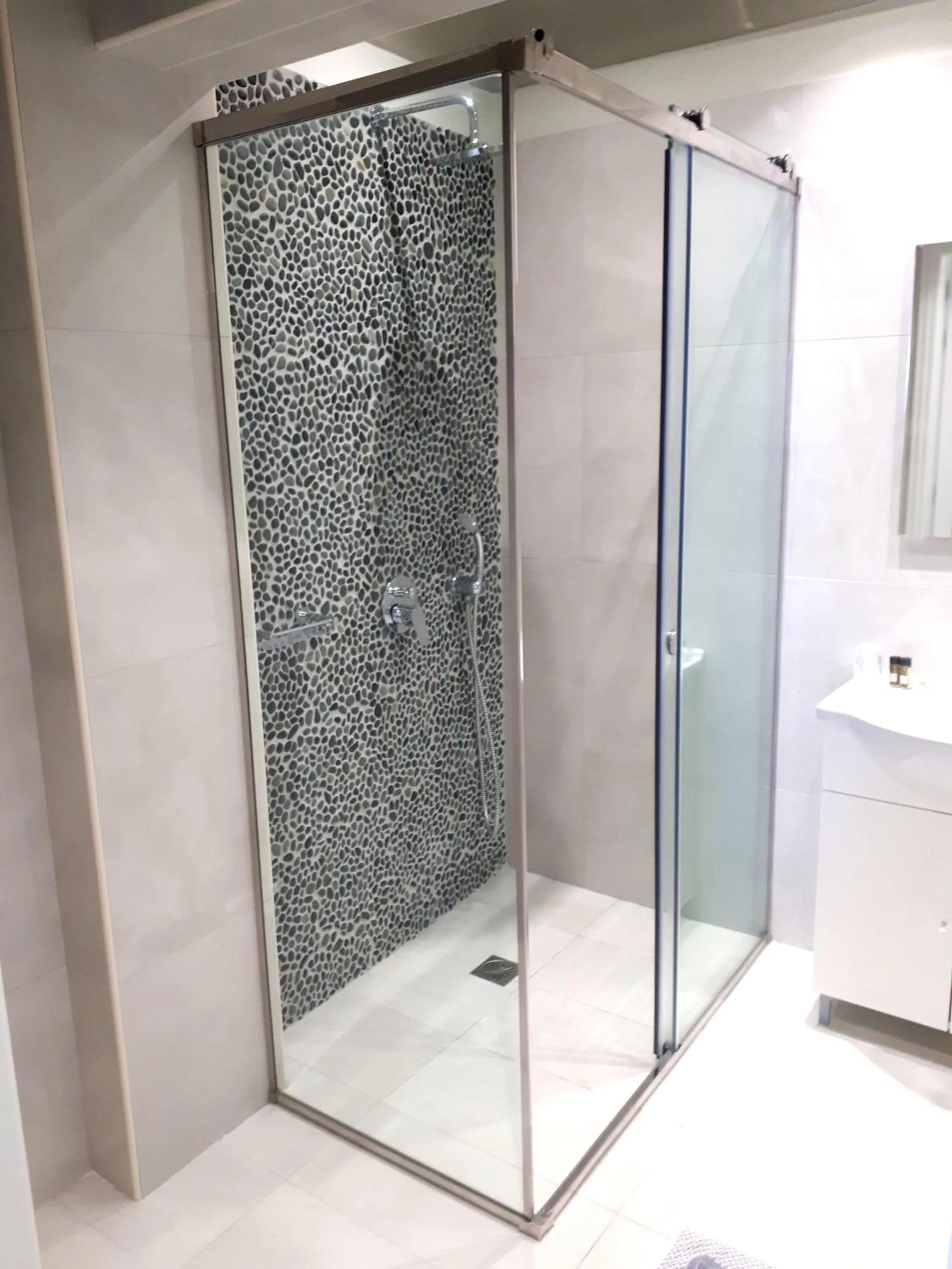 Shower in Zephyros Hotel