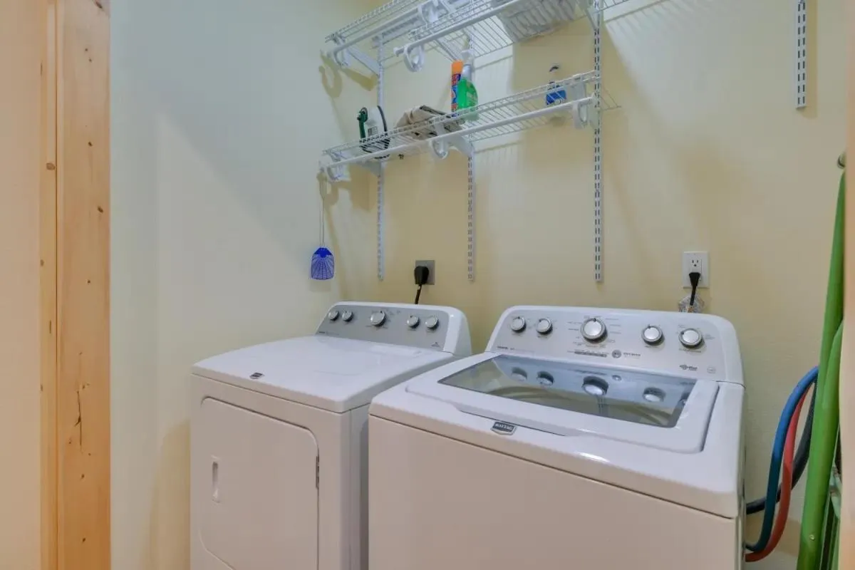 Sportsman Lodge Melrose MT