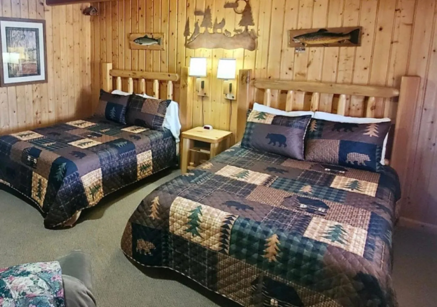Bed in Sportsman Lodge Melrose MT