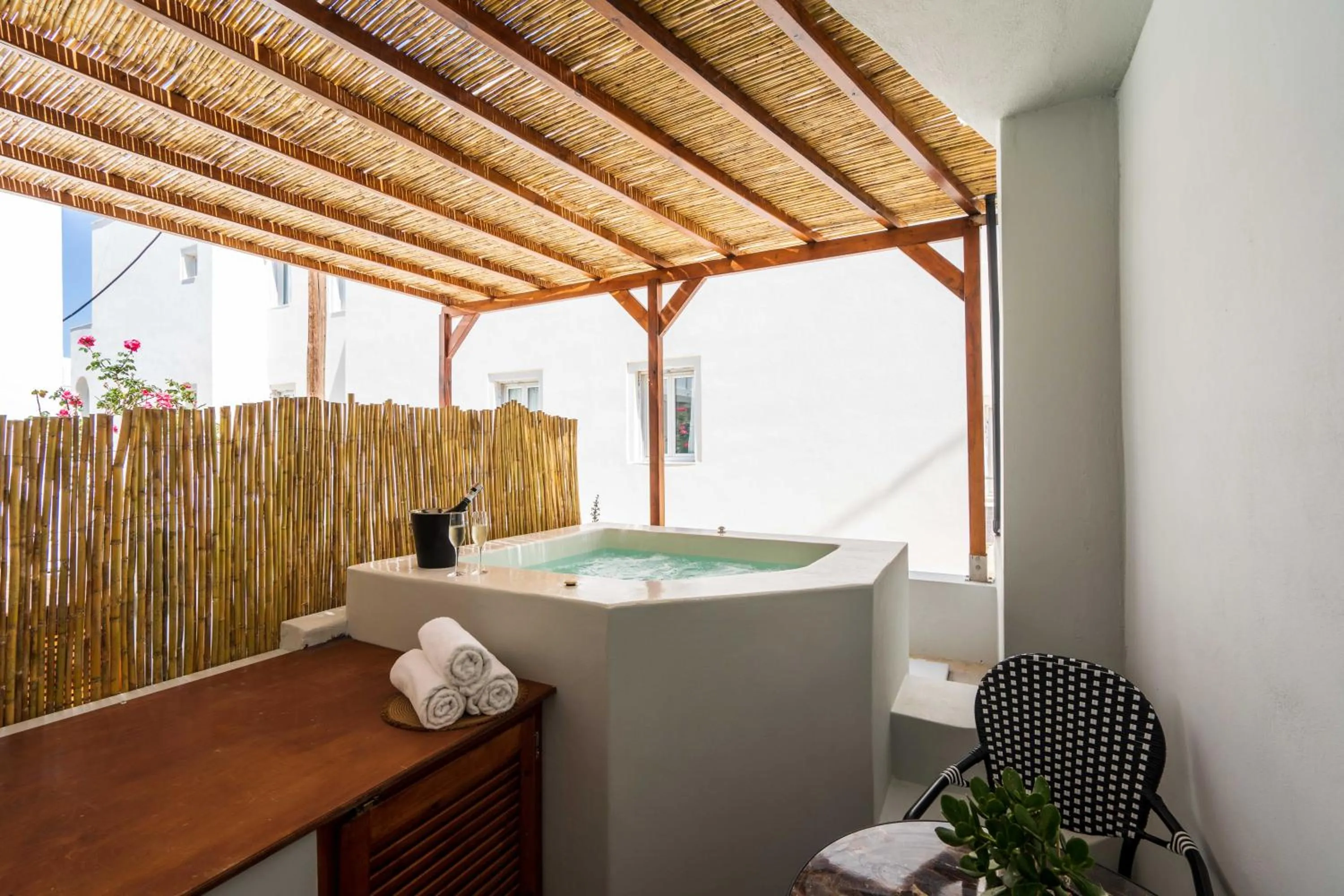 Hot Tub in Elixir Del Mar on the Beach