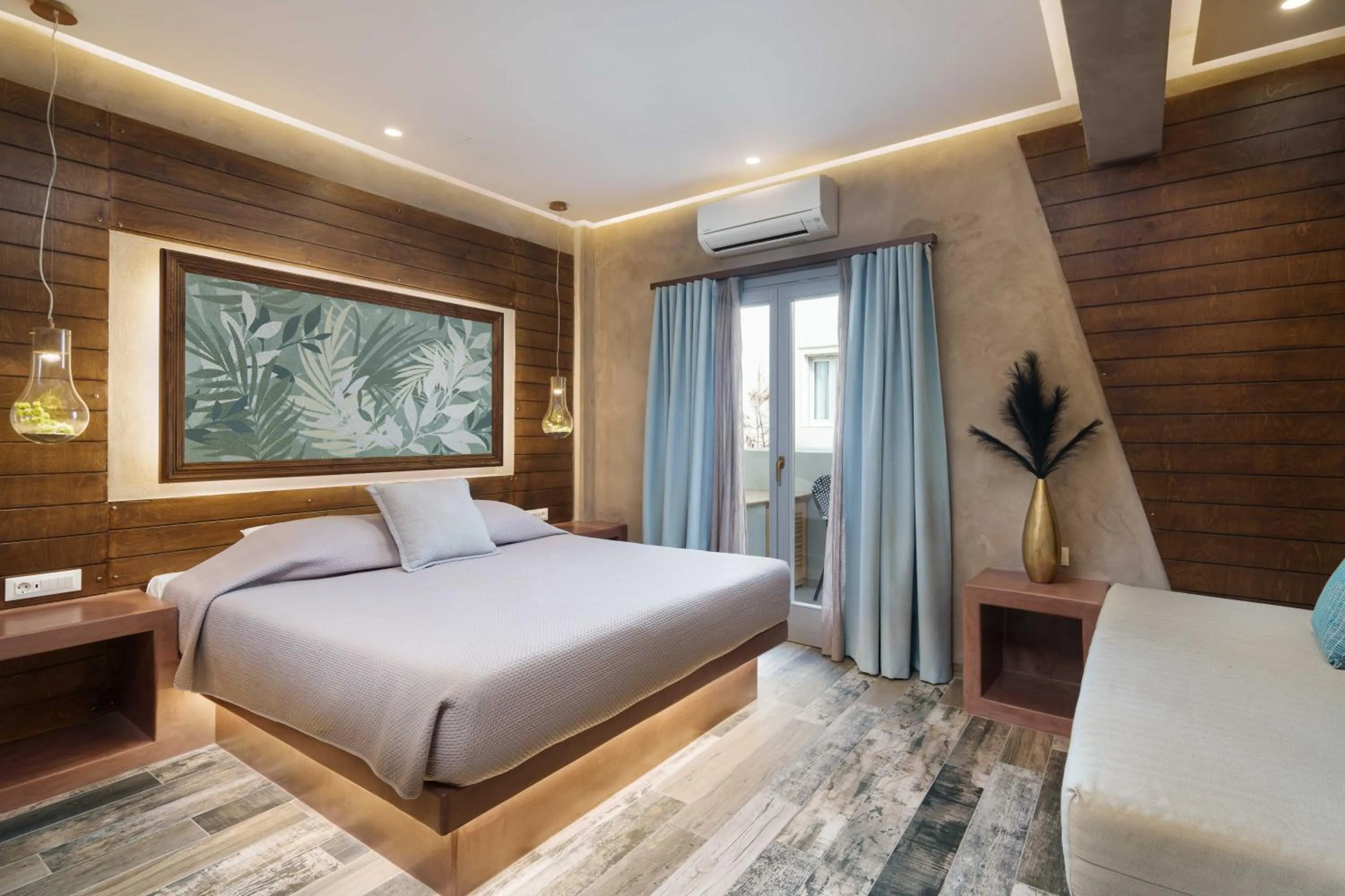 Photo of the whole room, Bed in Elixir Del Mar on the Beach