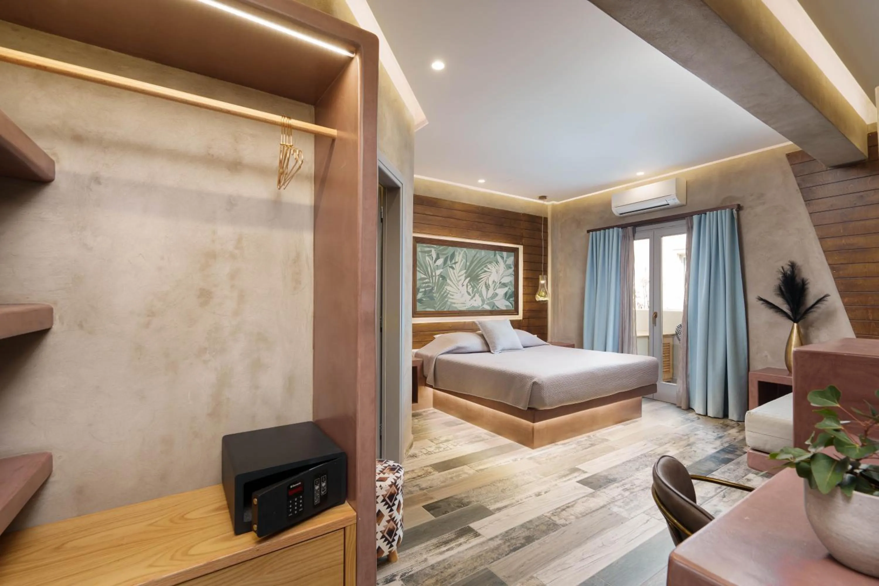 Photo of the whole room, Bed in Elixir Del Mar on the Beach