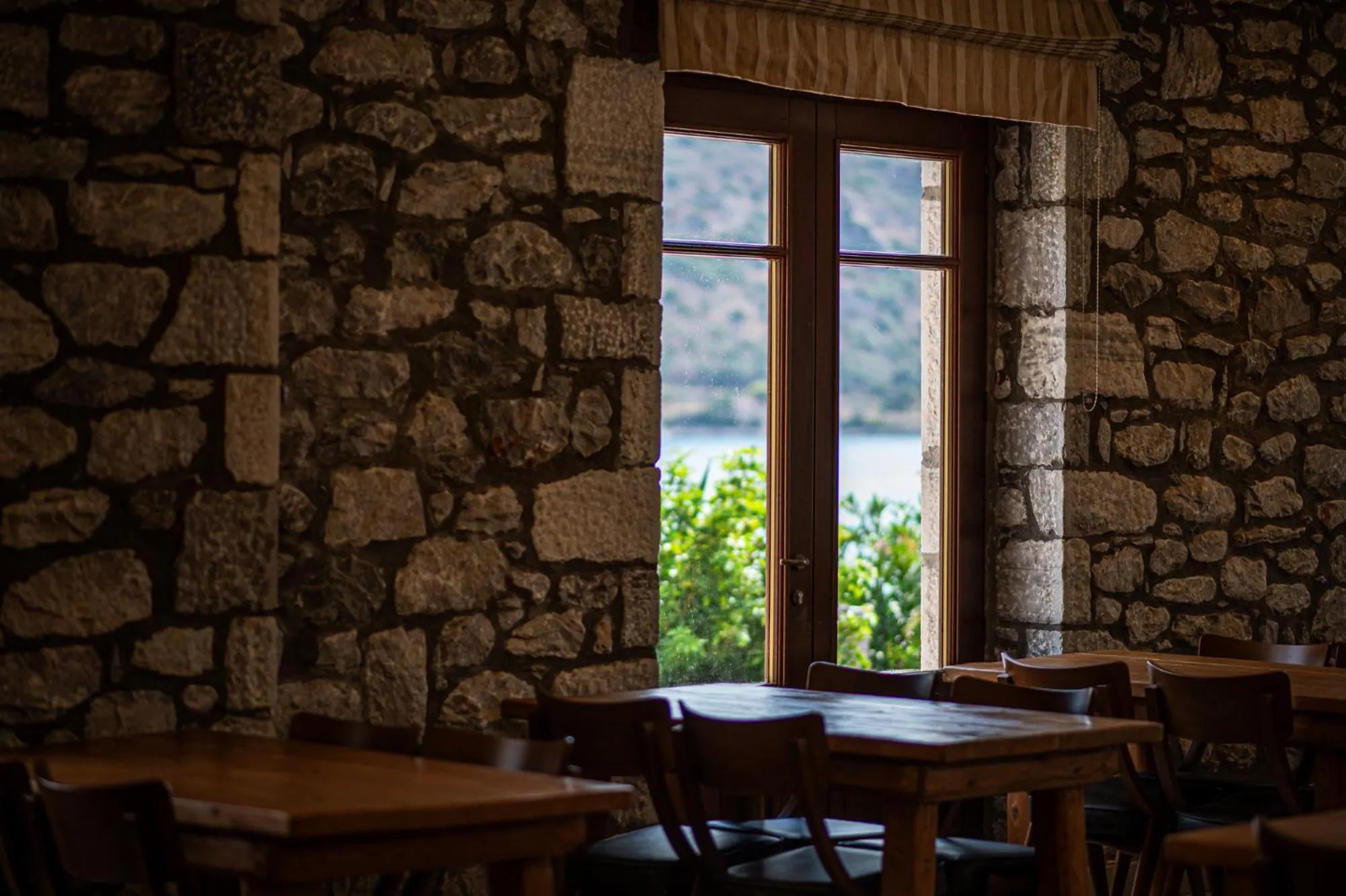 Restaurant/places to eat in Itilo Traditional Hotel