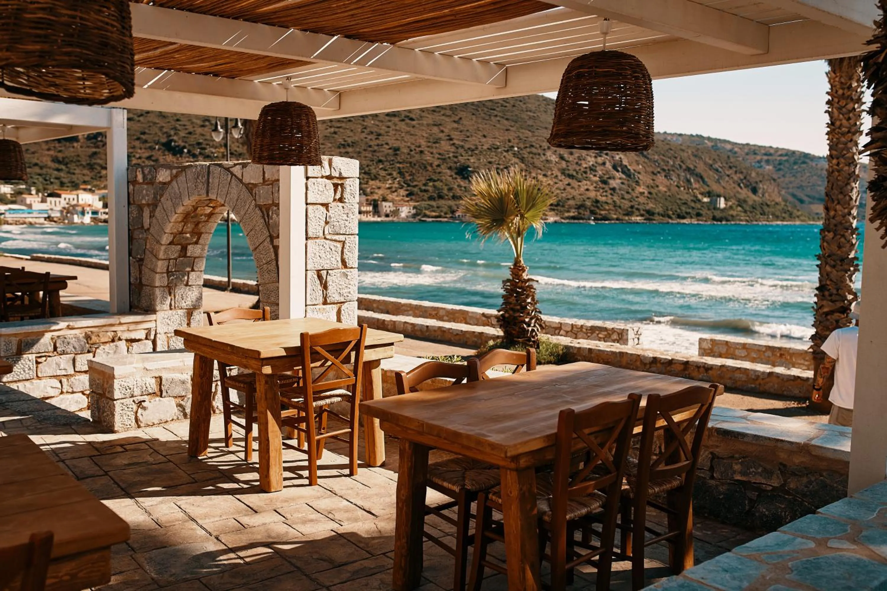 Restaurant/places to eat in Itilo Traditional Hotel