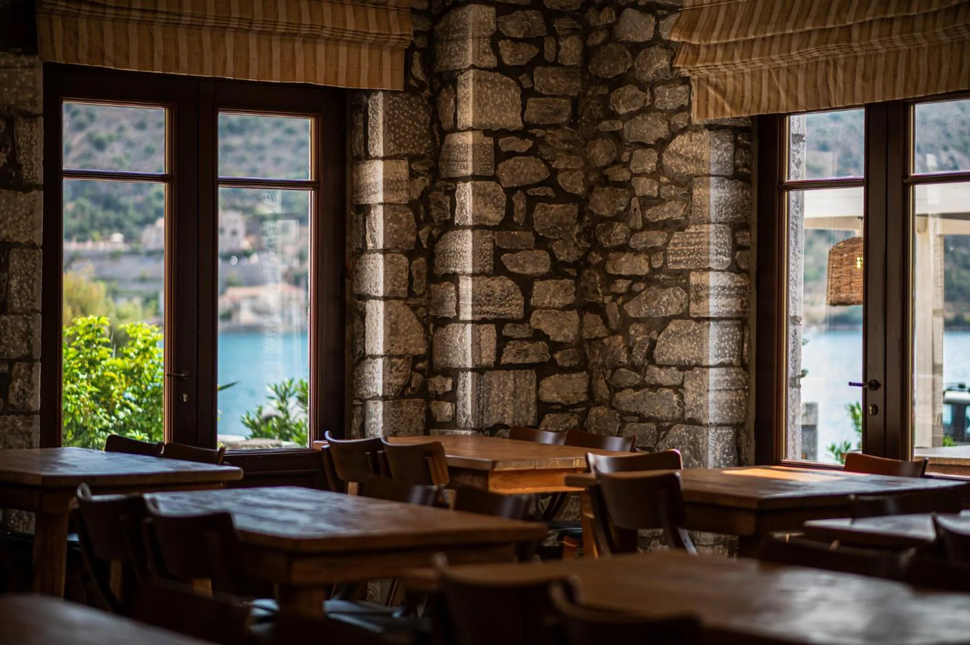 Restaurant/places to eat in Itilo Traditional Hotel