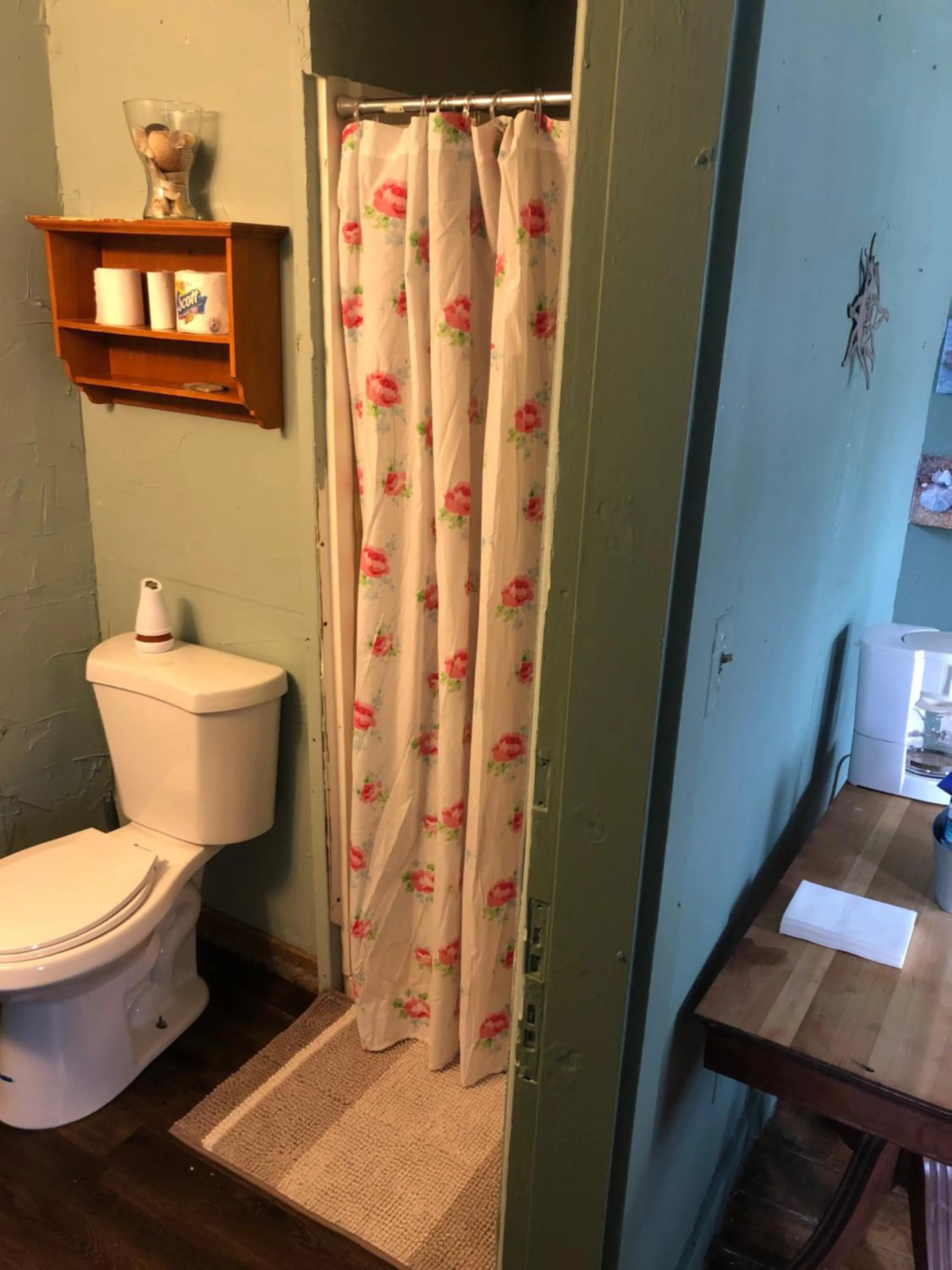 Seafarer Inn and Cottages