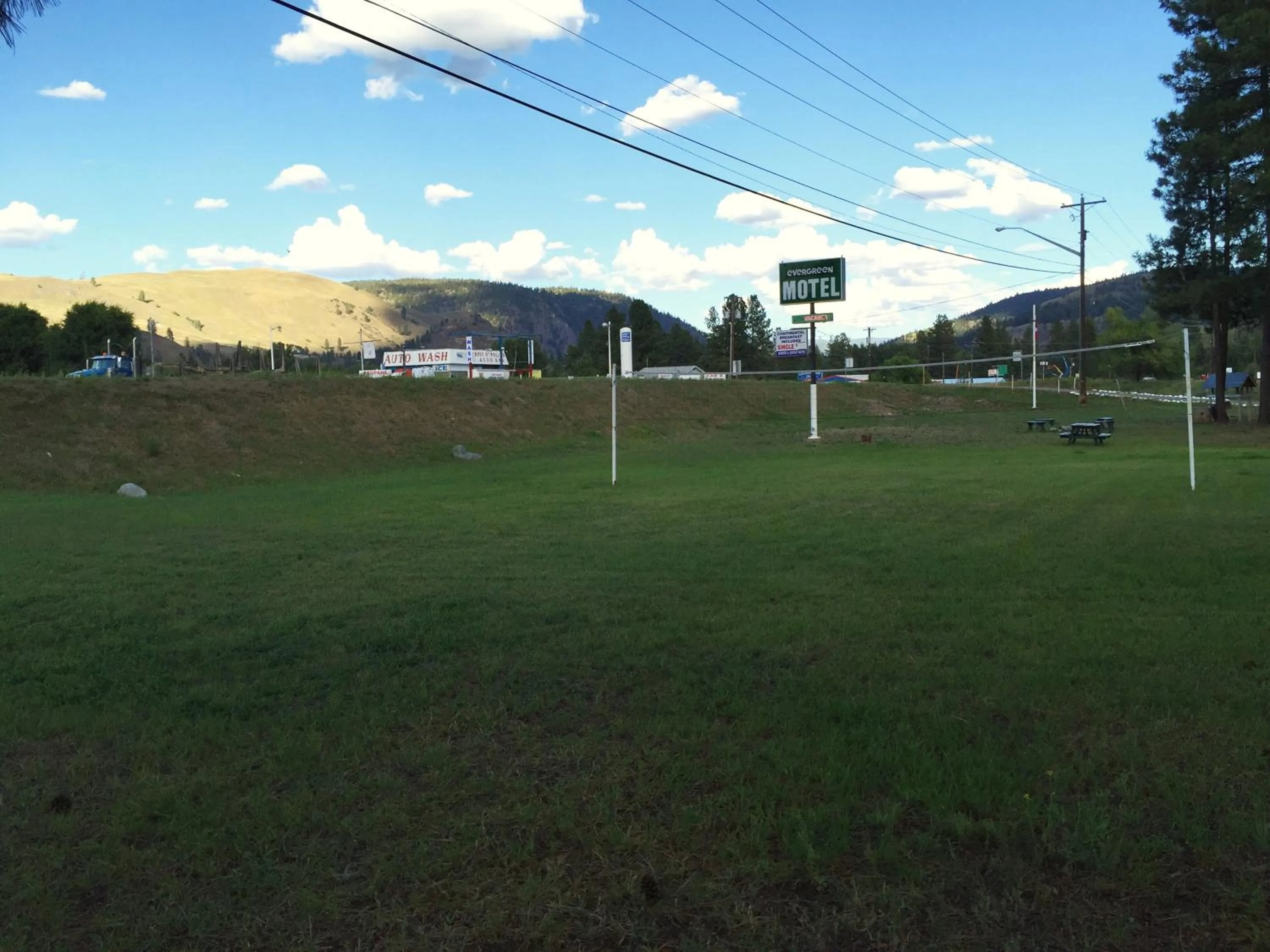 Mountain view in Evergreen Motel
