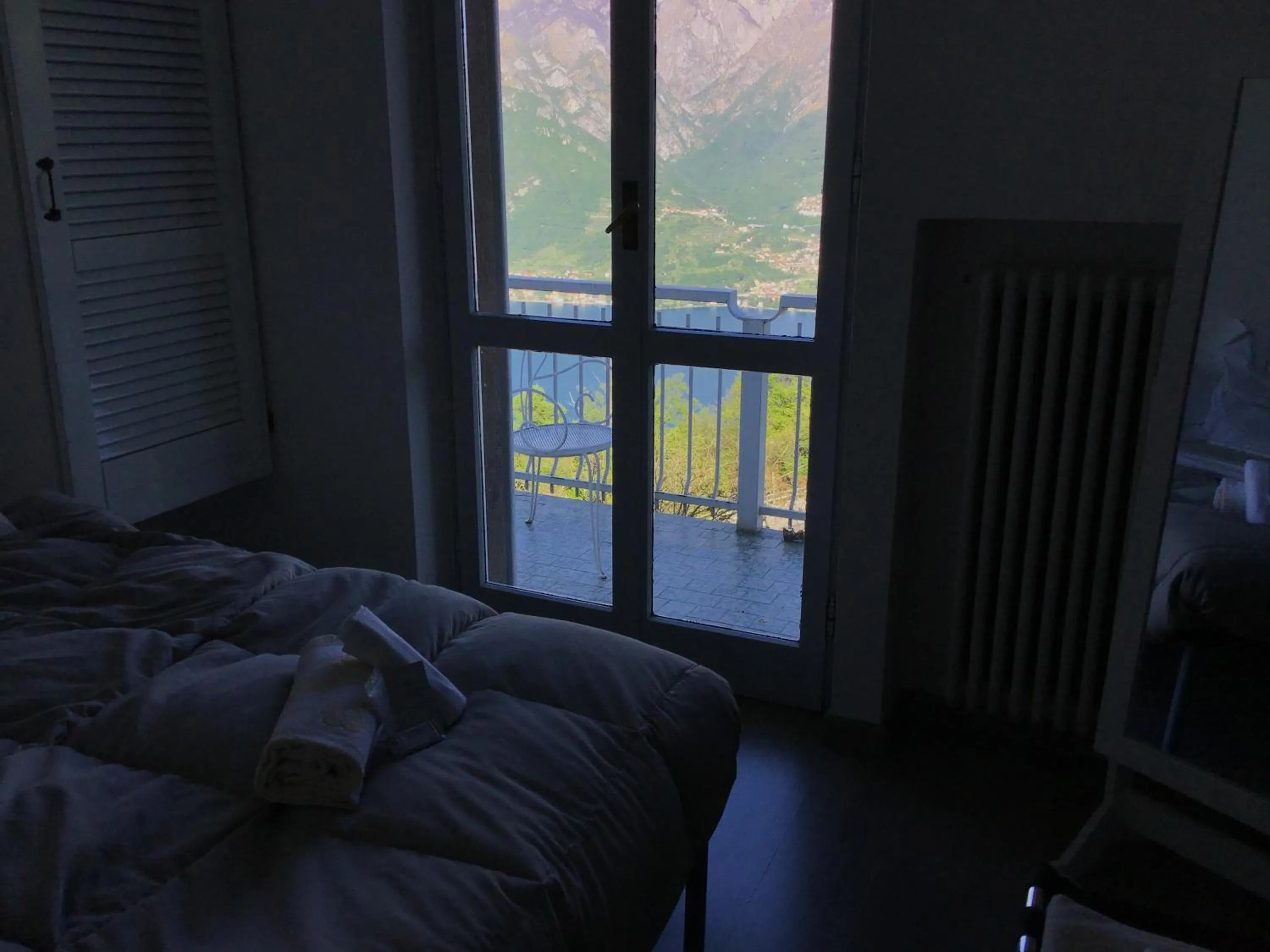 Bed in Hotel Mirabeau