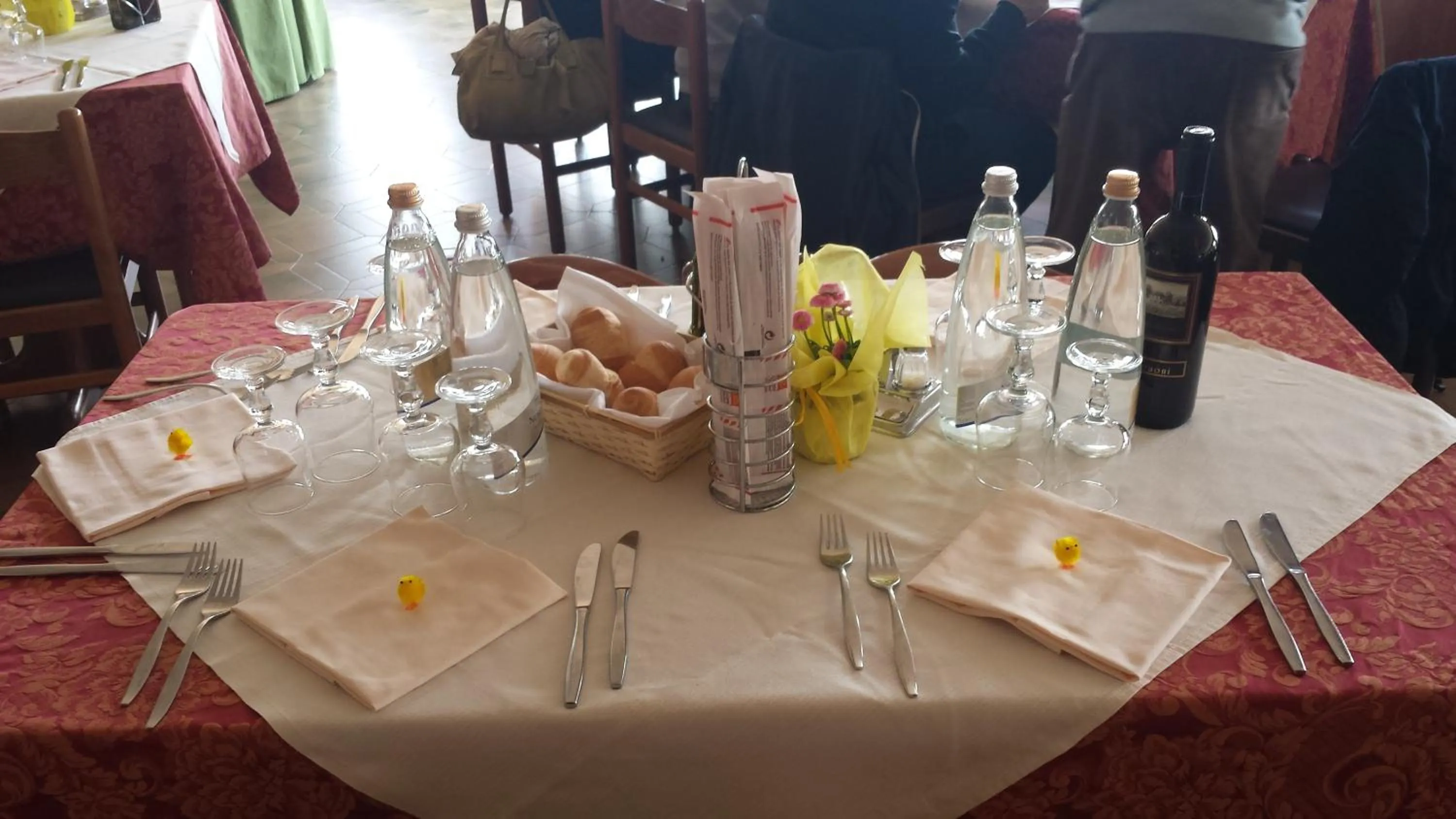 Restaurant/places to eat in Hotel Mirabeau