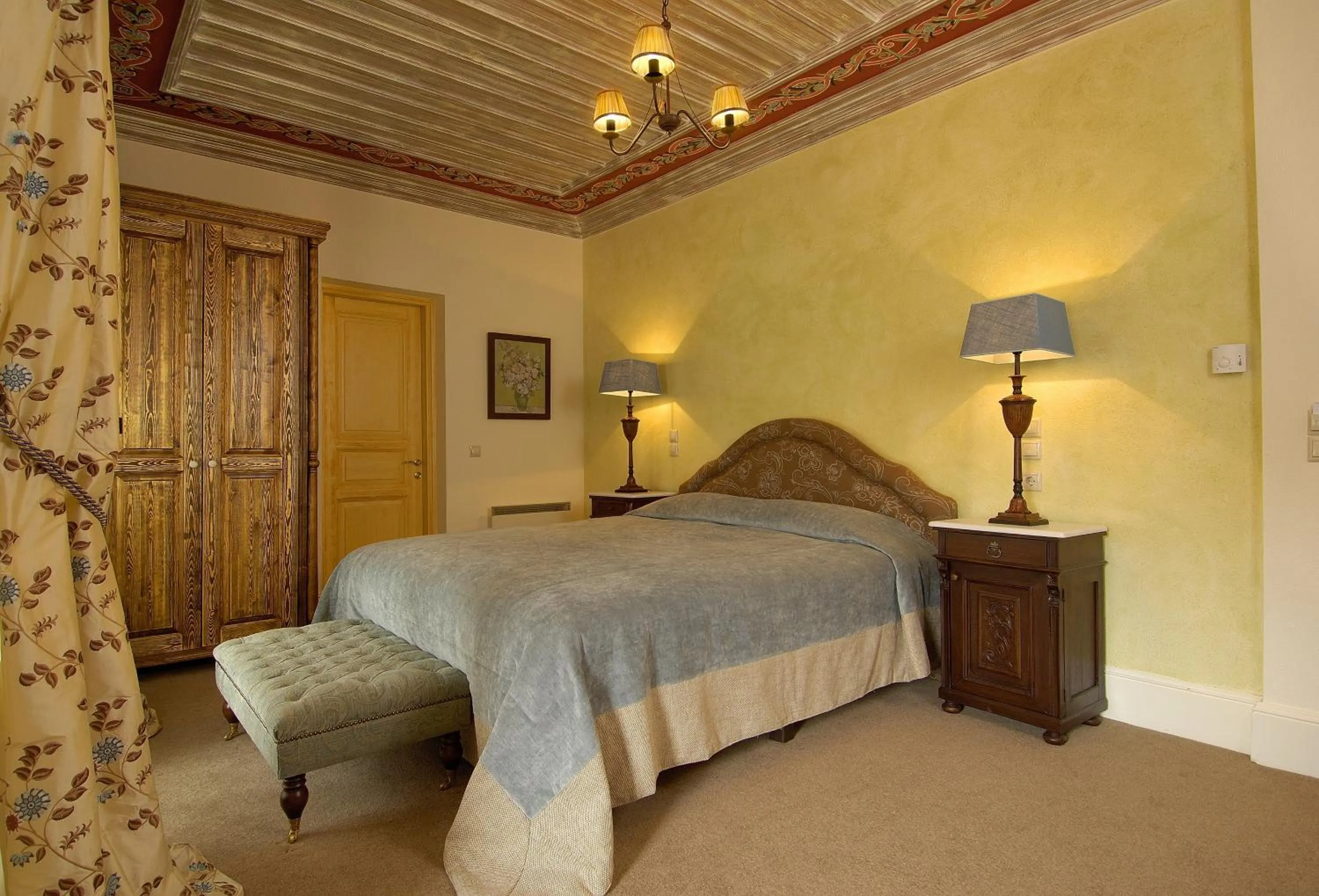 Bed in Emotions Country Resort