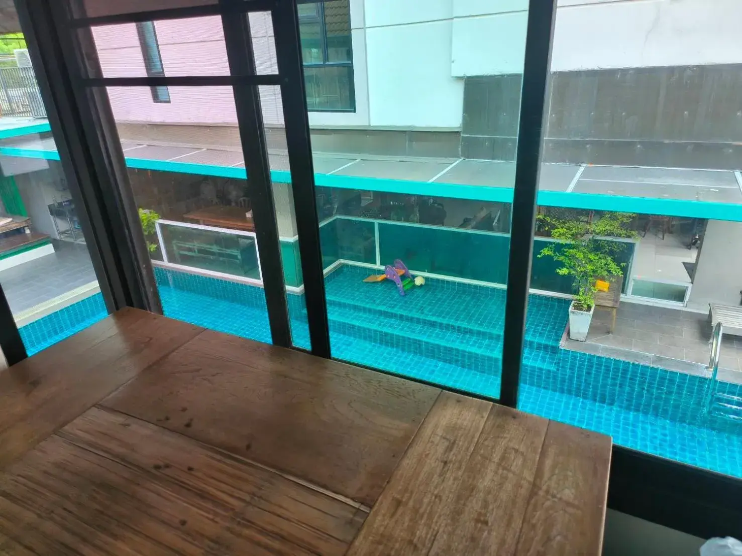 Two-Bedroom Villa in Baan Tanwa - MRT Ratchadapisek Exit 1 or 2 Two-Bedroom Villa in Baan Tanwa - MRT Ratchadapisek Exit 1 or 2