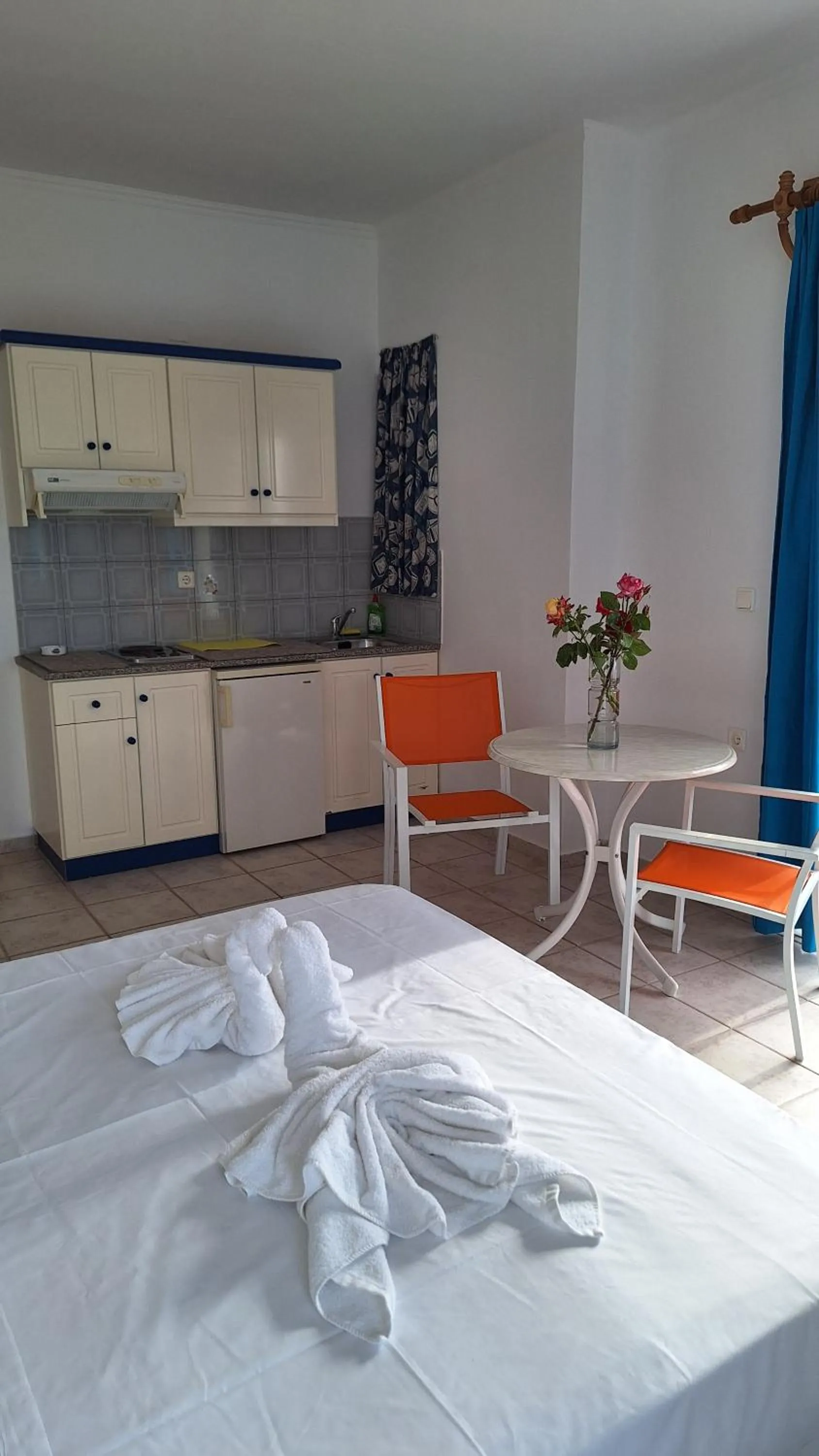 Bed in Kalliopi Studios - Apartments