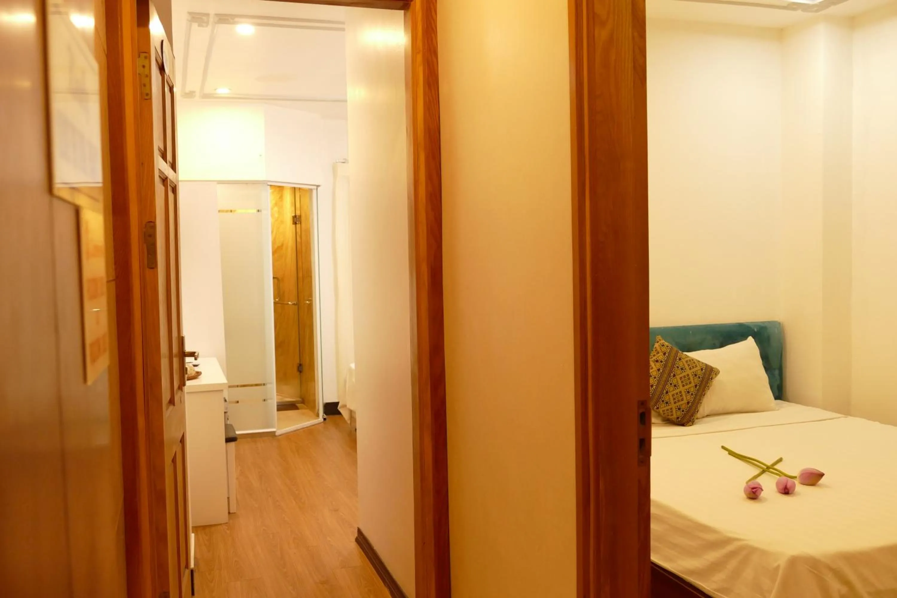 Bedroom, Bed in MH Hanoi Hotel