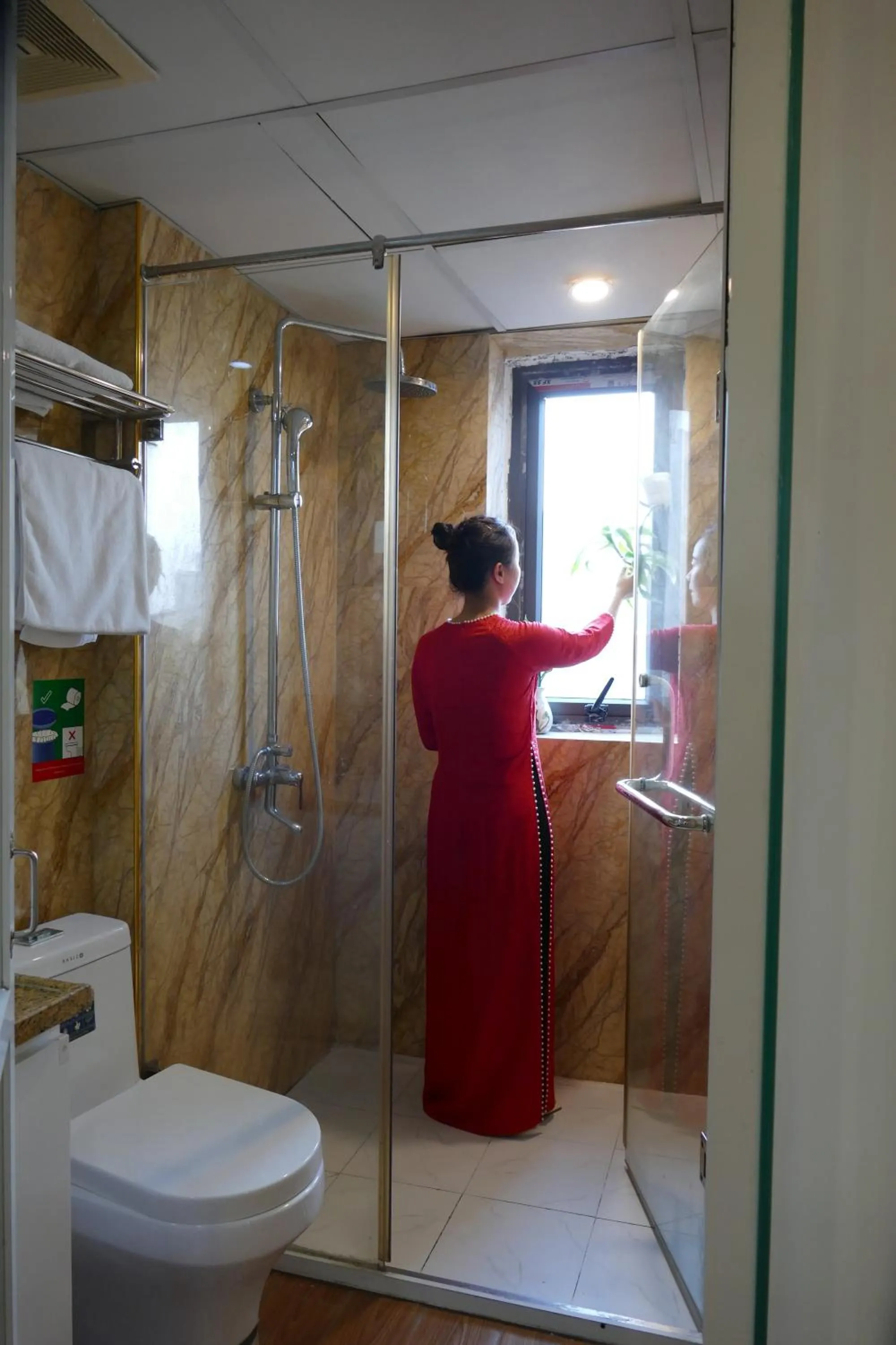 Toilet in MH Hanoi Hotel