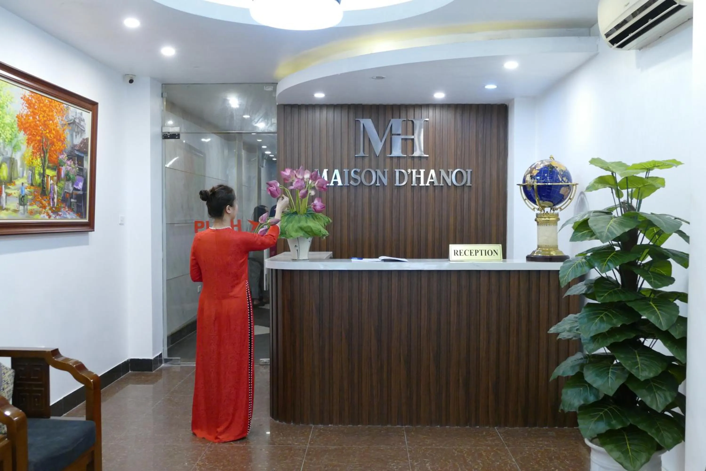 Lobby or reception in MH Hanoi Hotel