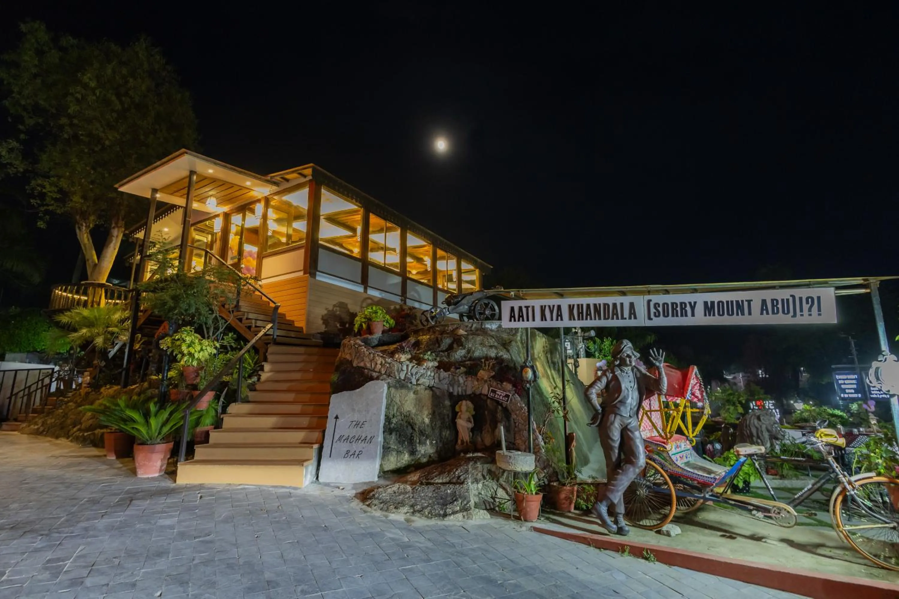 Lounge or bar in Chacha Inn The Garden Retreat