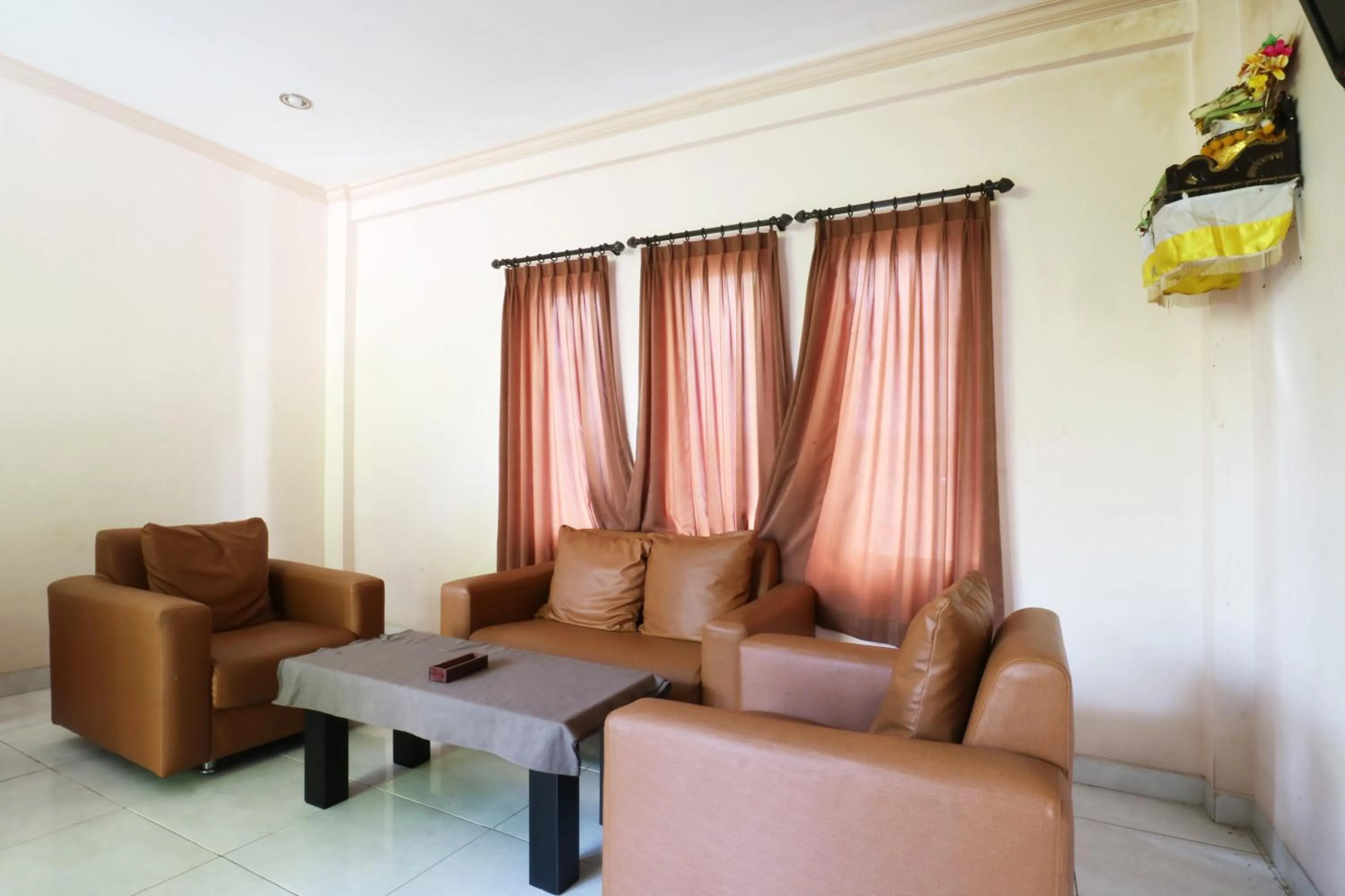 Text overlay in Pondok 3 Mertha