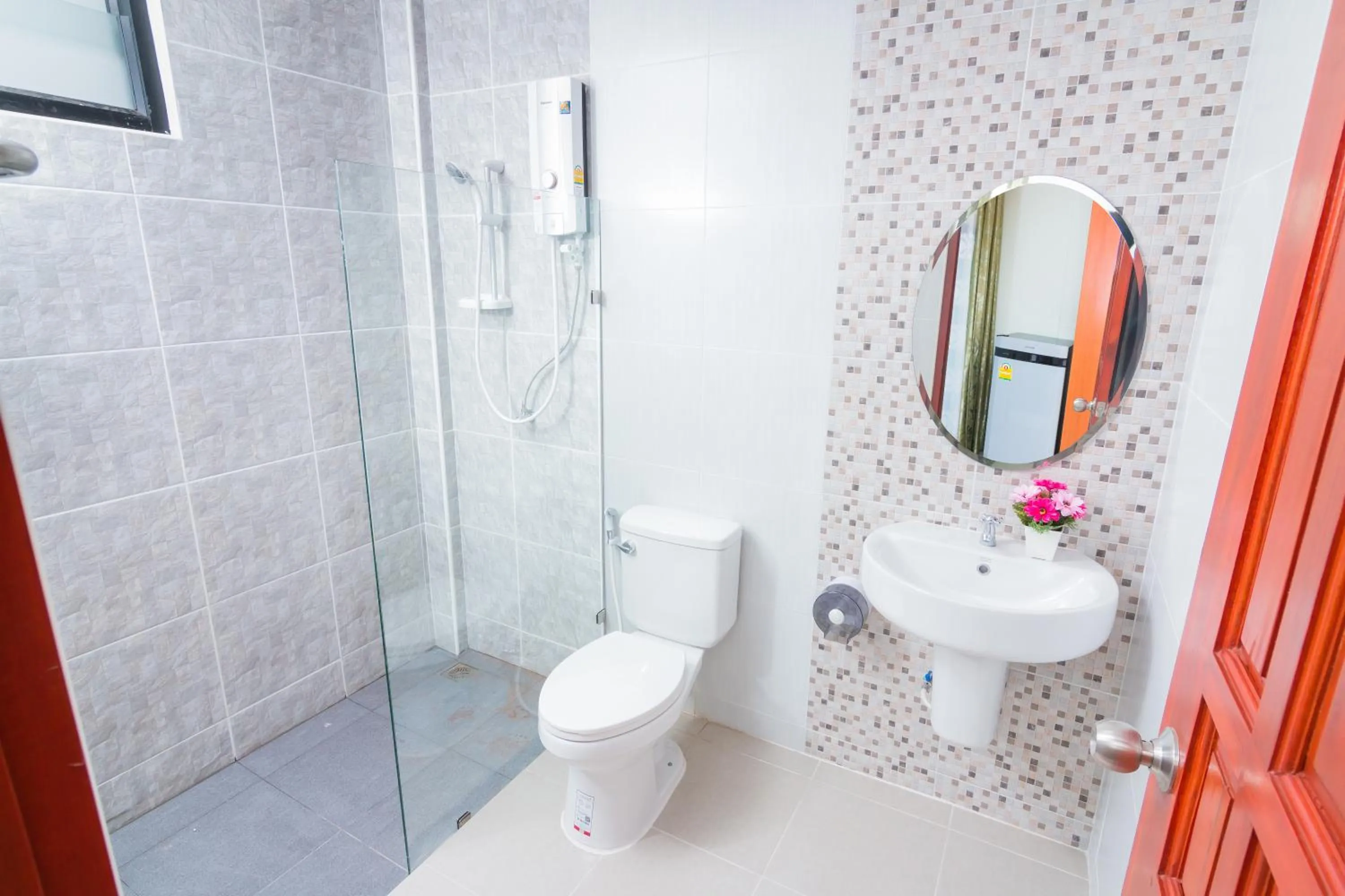 Shower in Samrong Garden