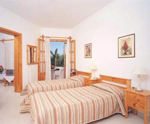 Bedroom, Bed in Villa Alexander