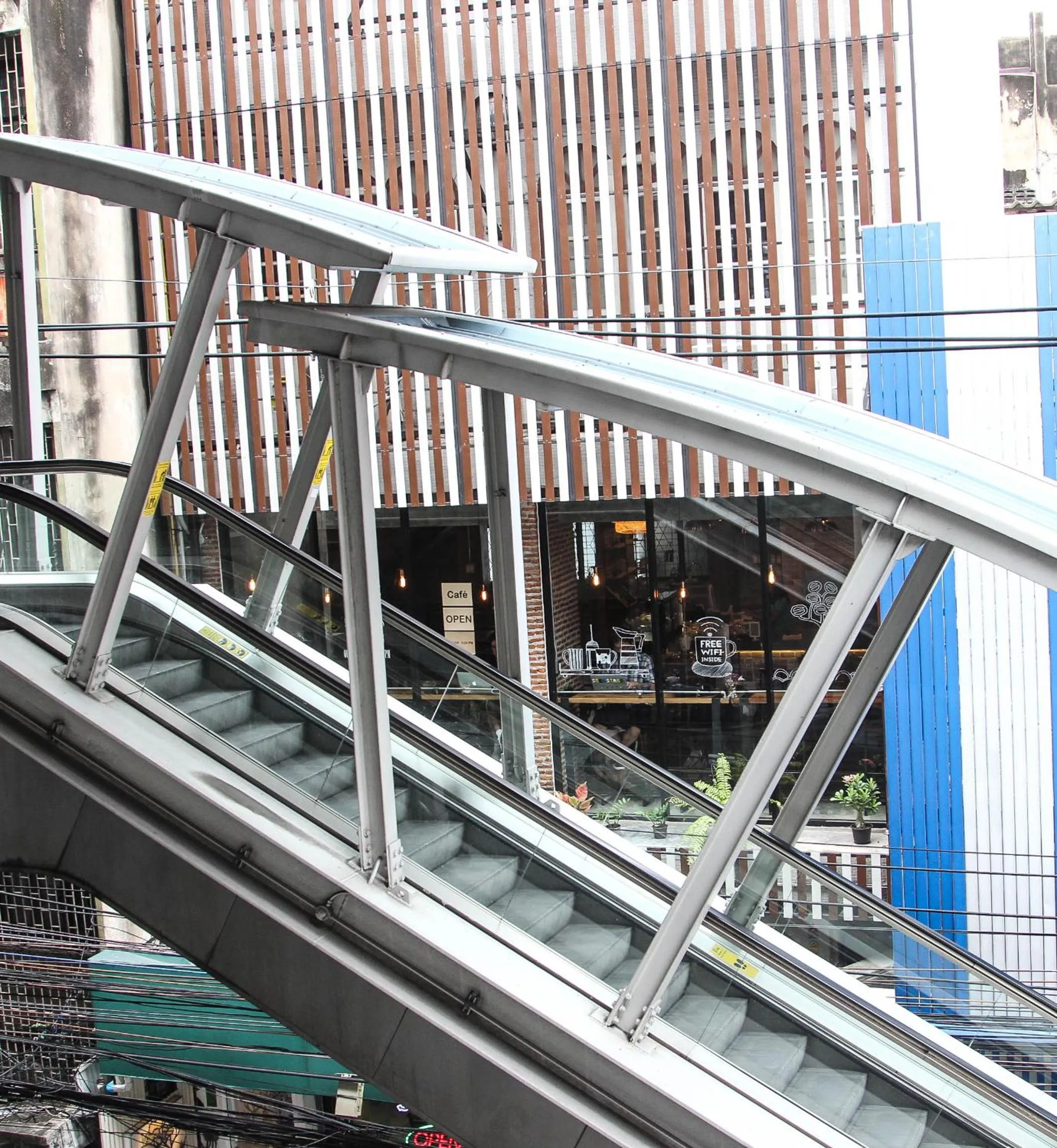 Property building in ThongLor Travellers Hostel and Cafe