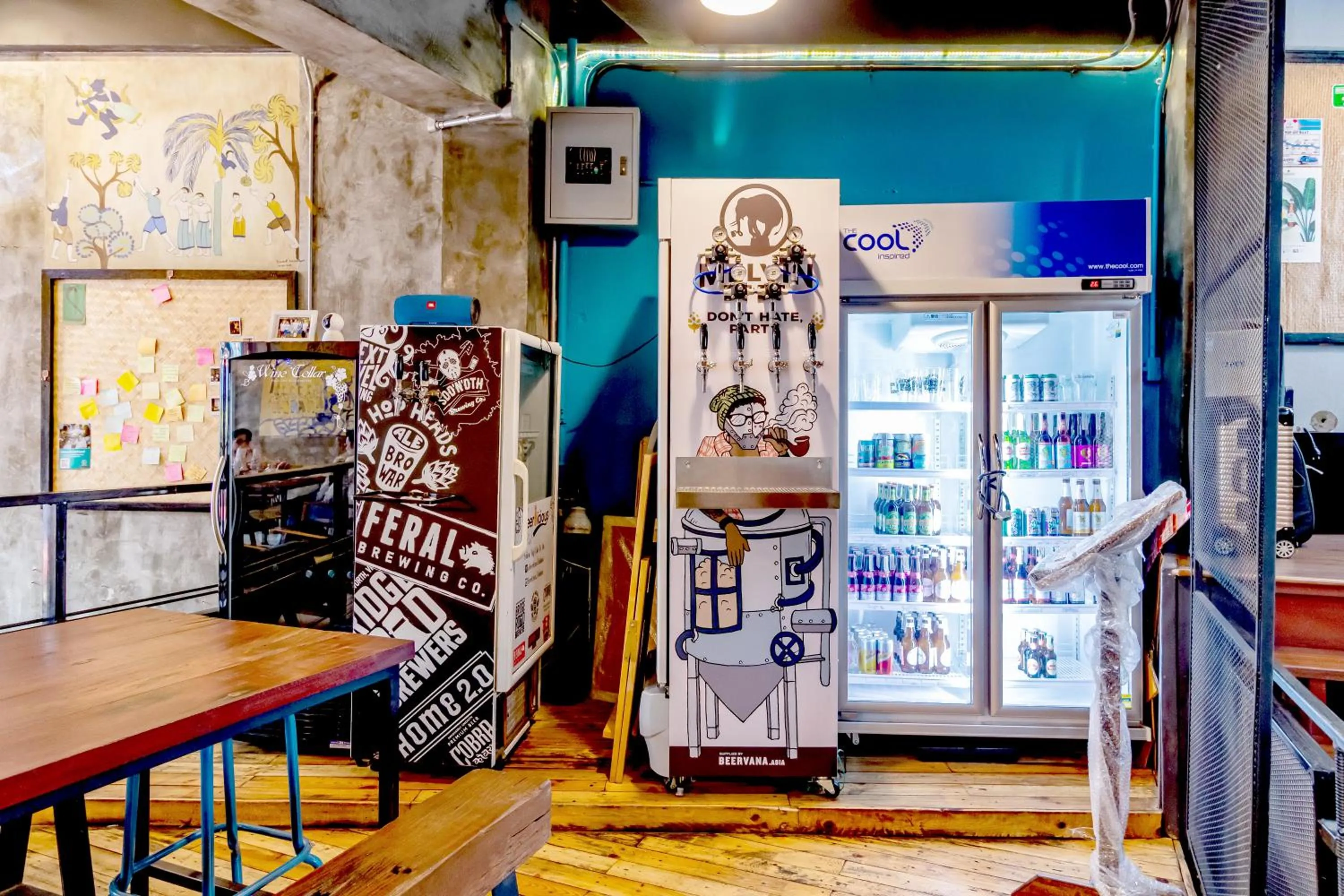 ThongLor Travellers Hostel and Cafe