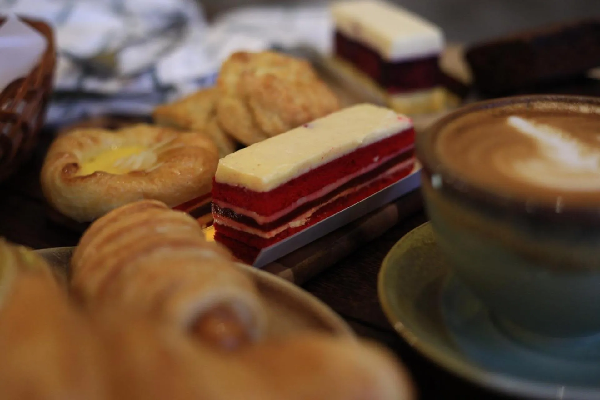 ThongLor Travellers Hostel and Cafe