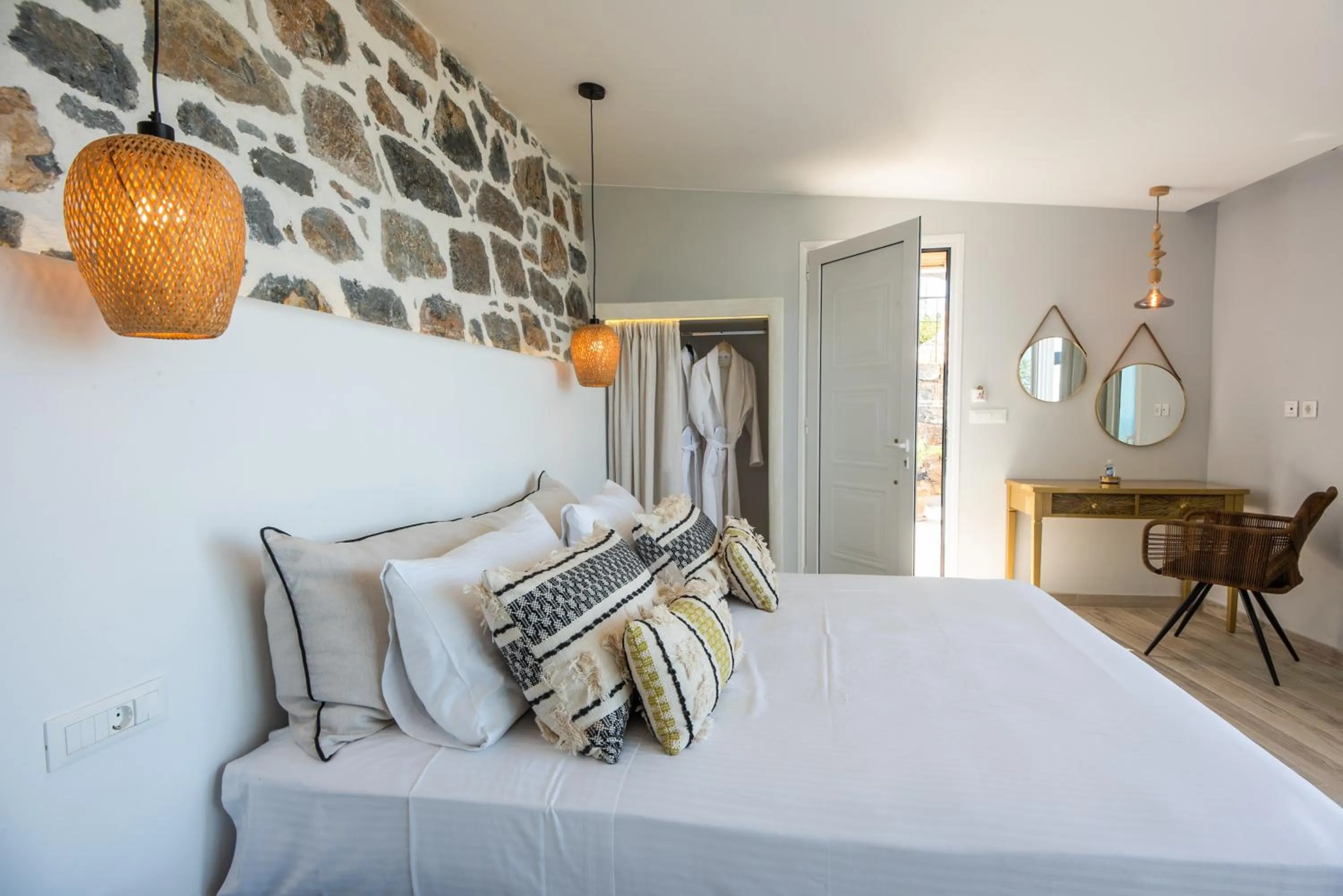 Bed in Adrakos Apartments (Adults Only)